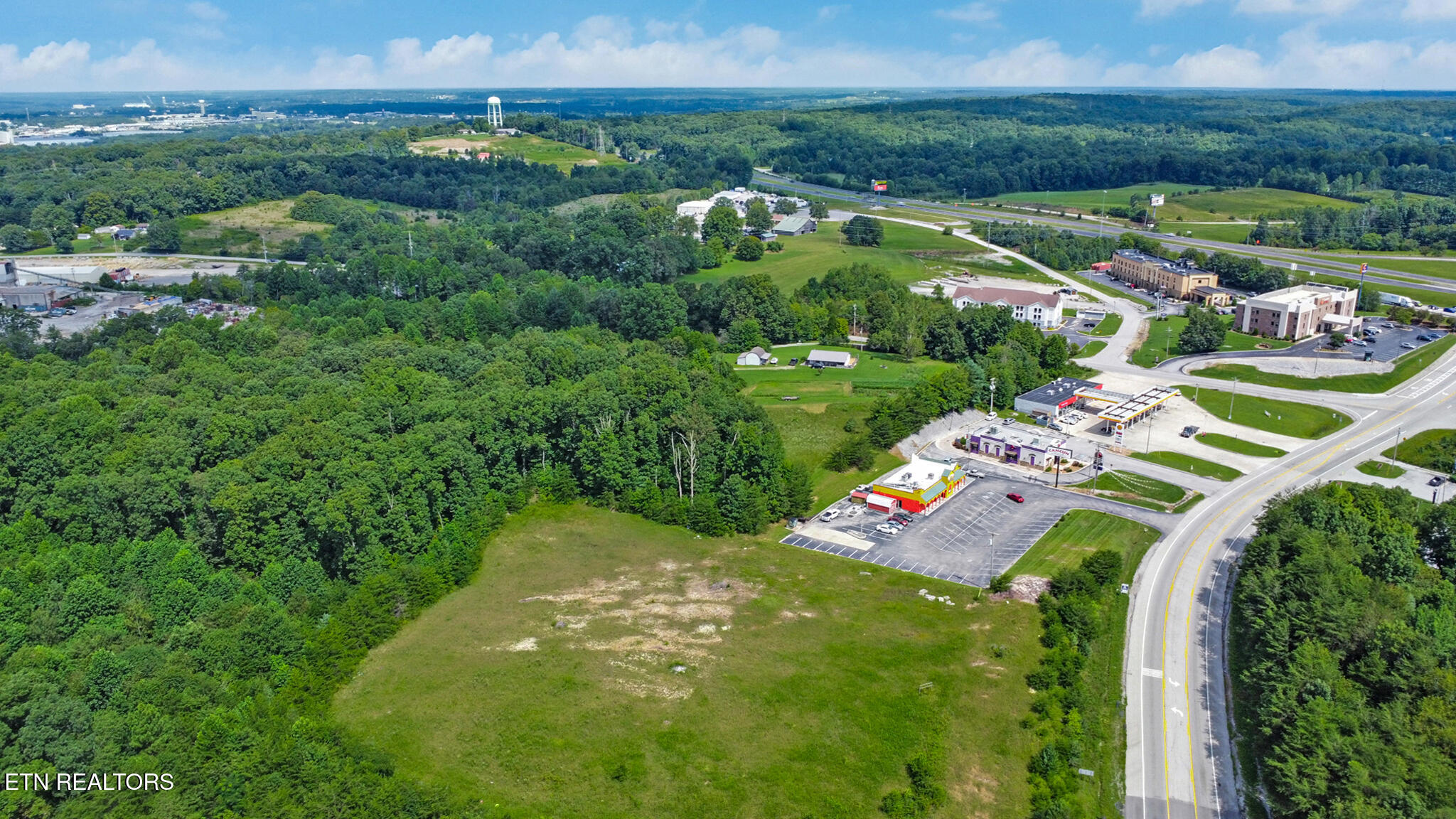2528 E First Street Crossville TN 38555