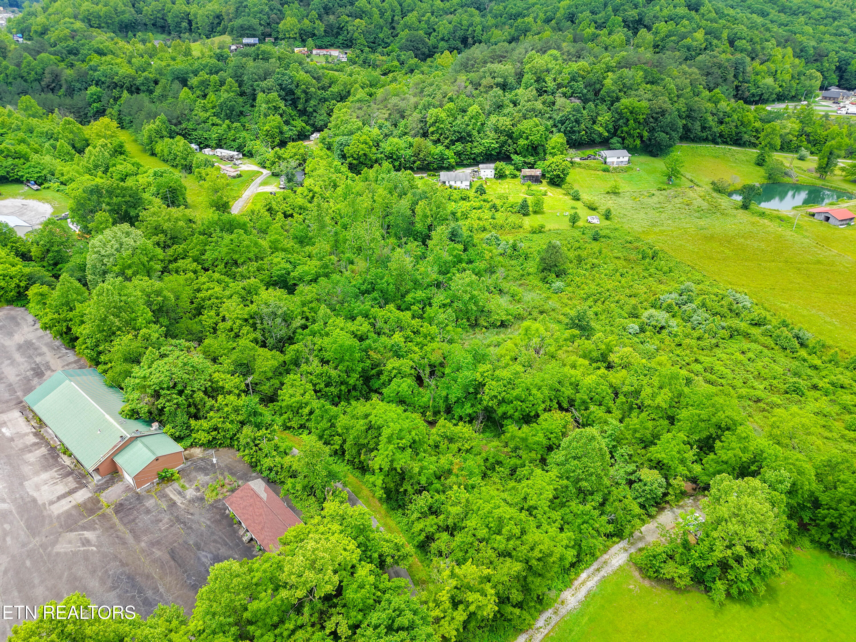 Creekmore Lane Jellico TN 37762