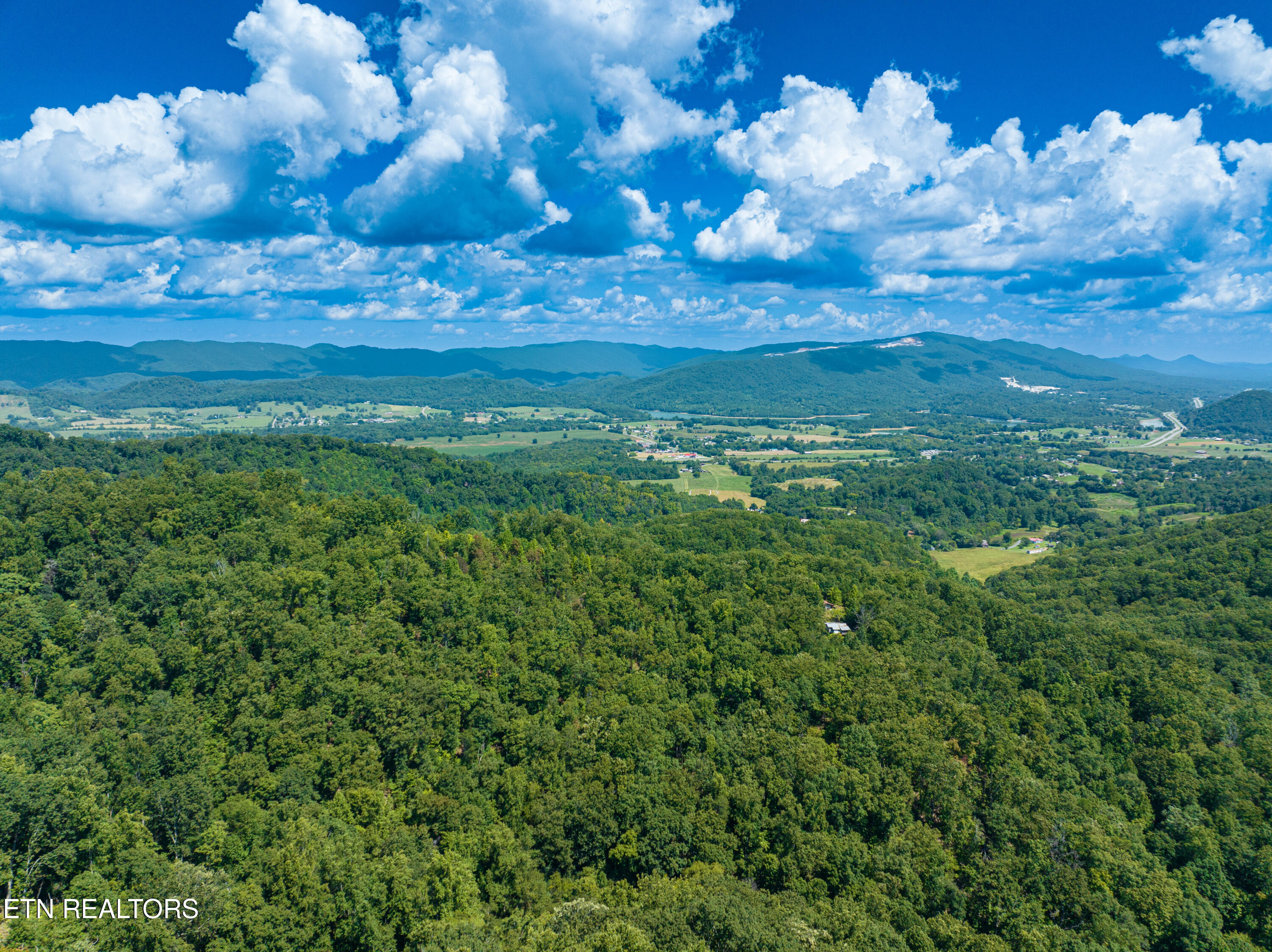 134 Beheler Lane Mooresburg TN 37811