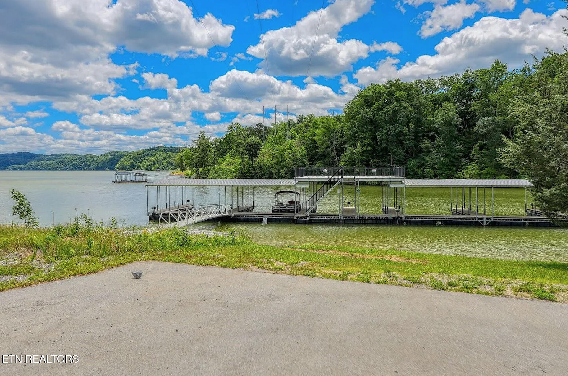 Lot 135 W Point Drive Dandridge TN 37725