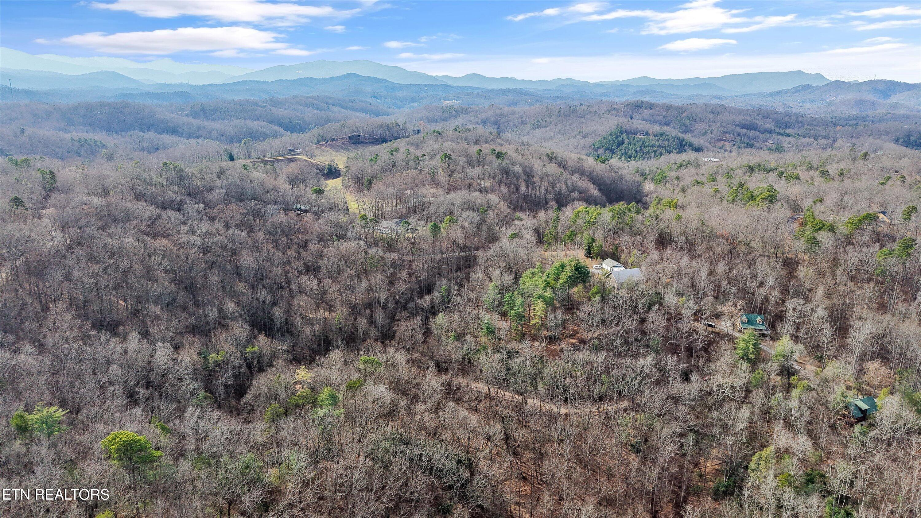 Locke Ridge Way Sevierville TN 37876