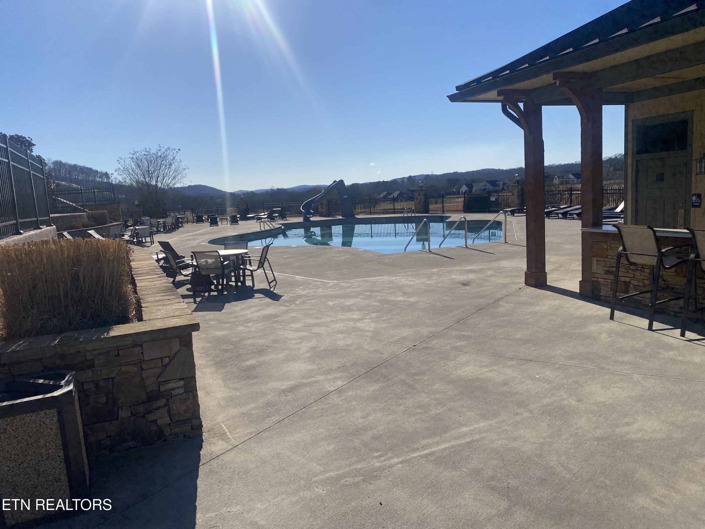 546 Black Bear Circle Loudon TN 37774