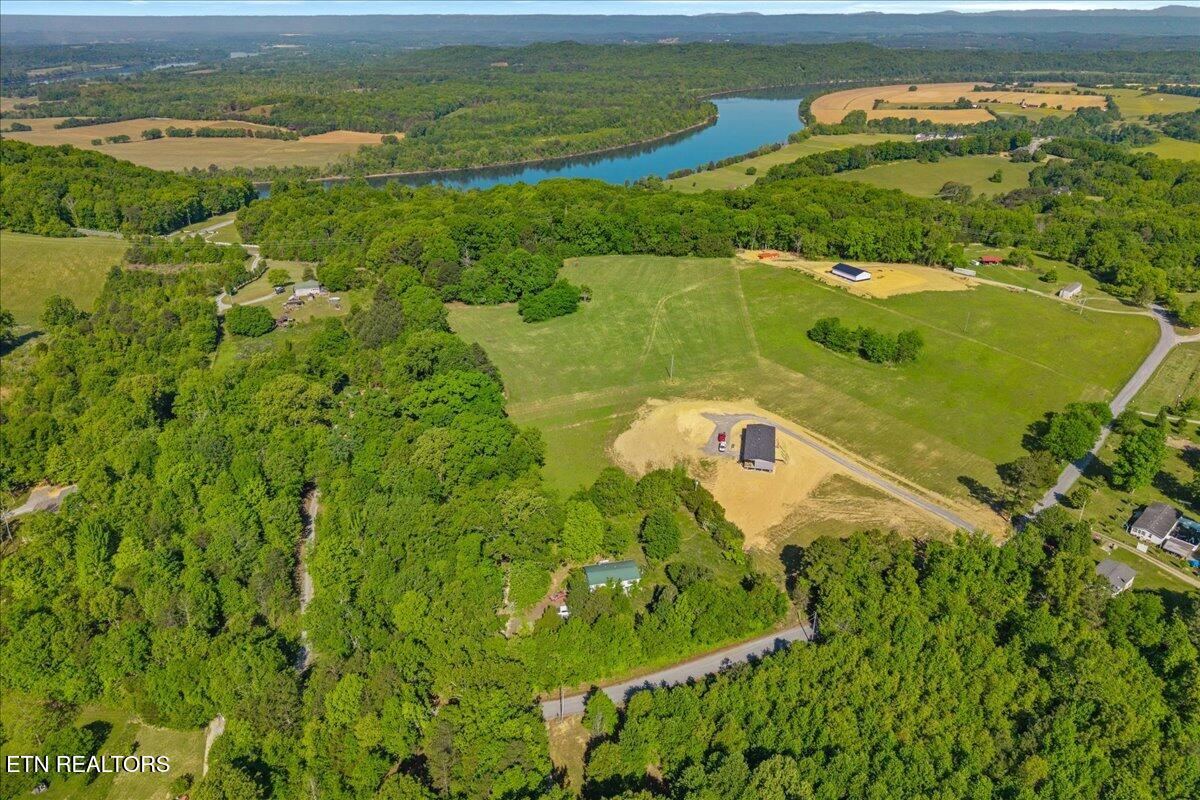 3342 River Road Decatur TN 37322