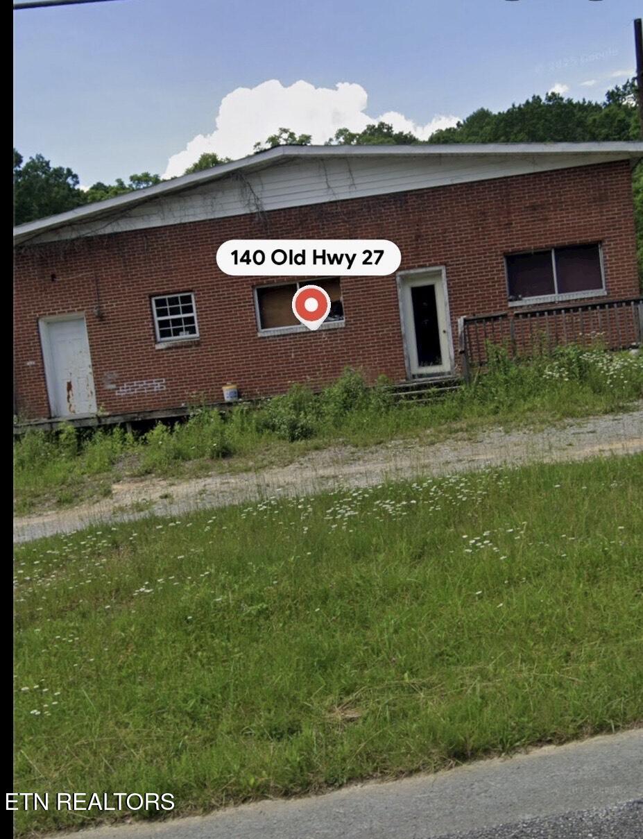 140 Old Highway 27 Sunbright TN 37872