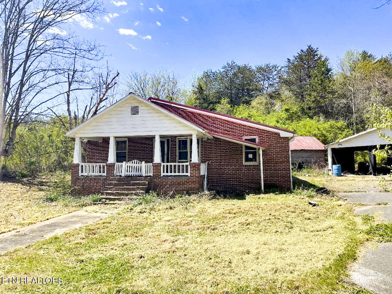 2534 Muddy Hollow Dandridge TN 37725