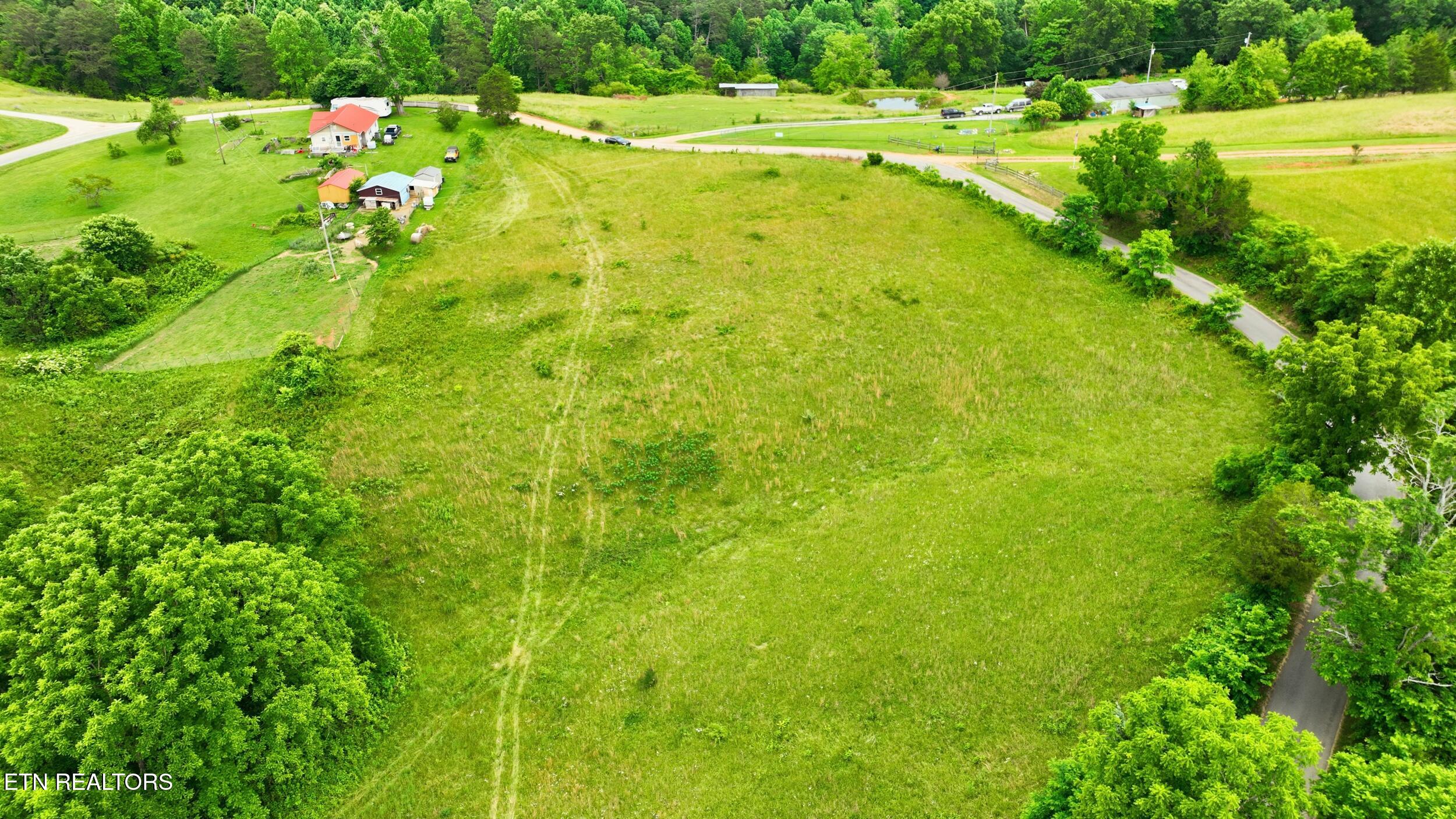 918 Locust Grove Road New Tazewell TN 37825