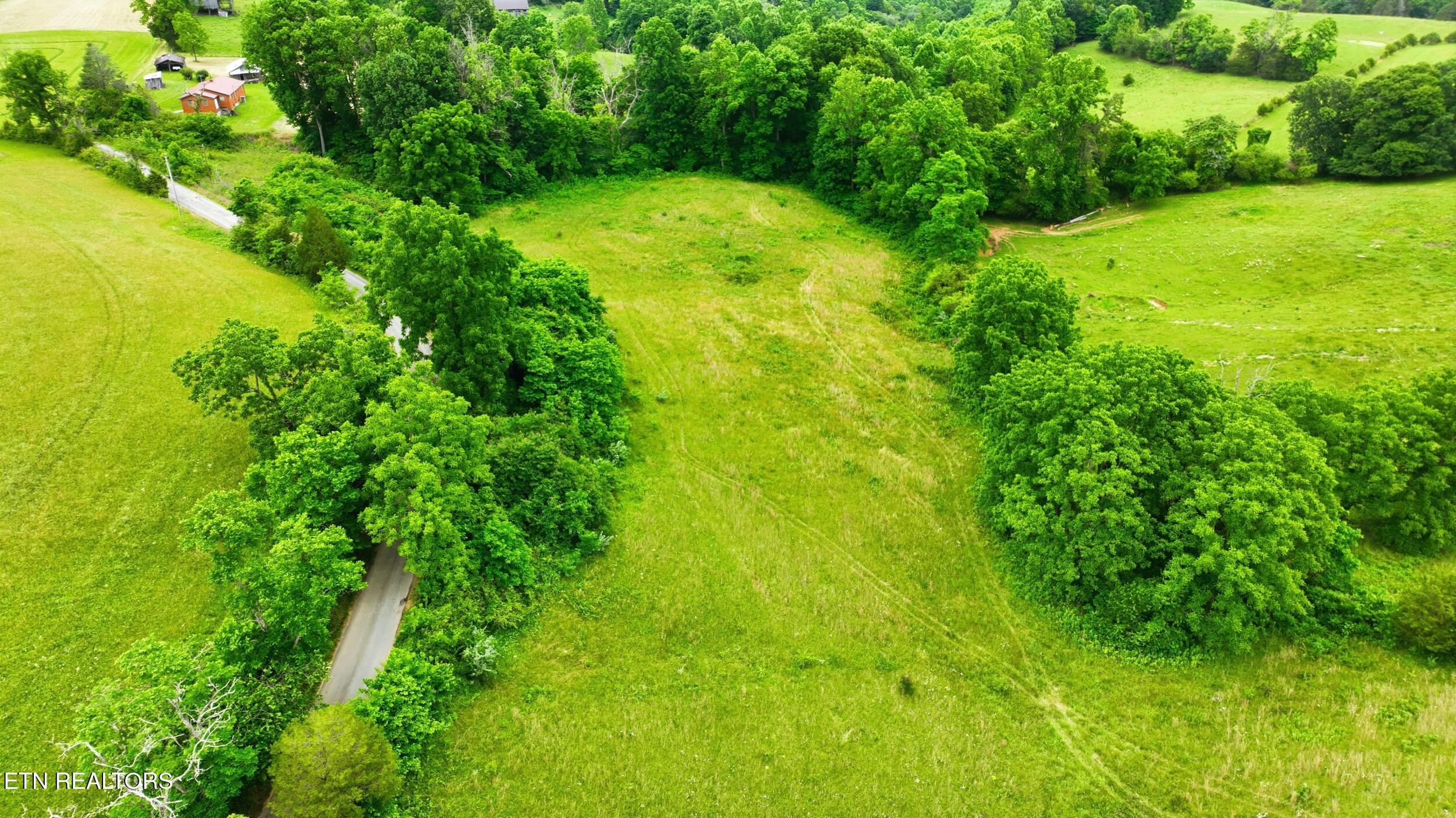 918 Locust Grove Road New Tazewell TN 37825