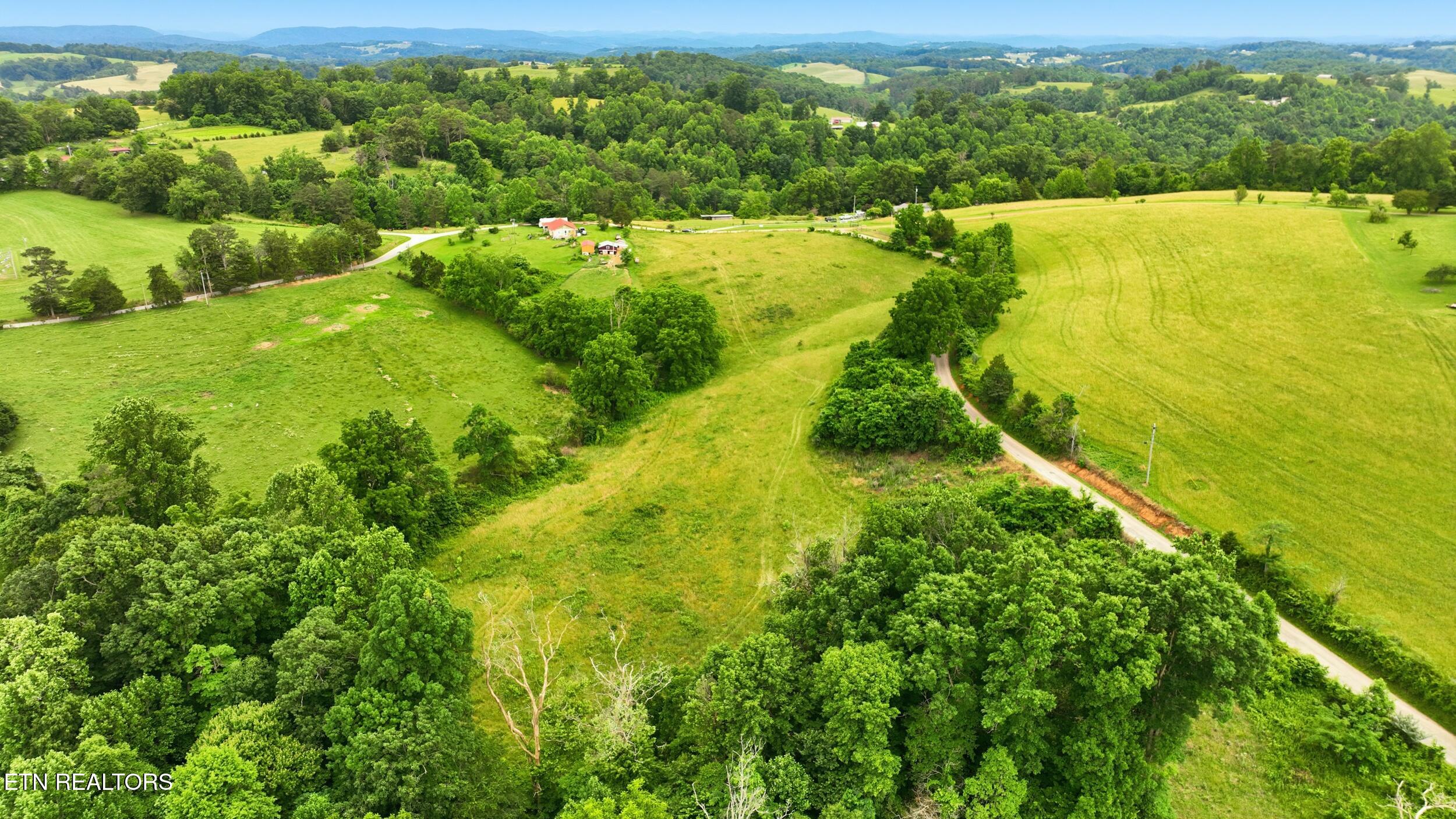 918 Locust Grove Road New Tazewell TN 37825