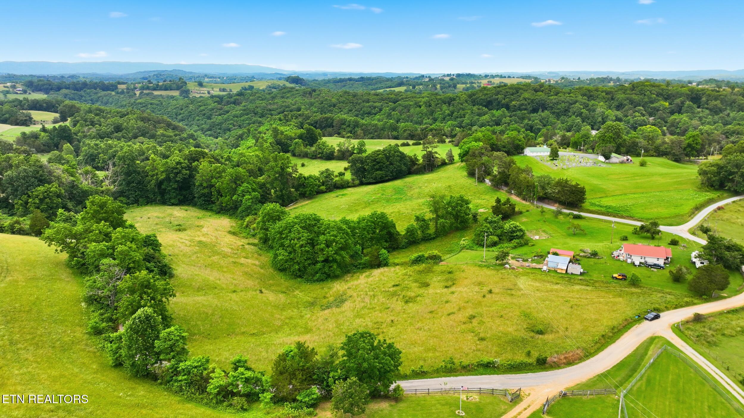 918 Locust Grove Road New Tazewell TN 37825