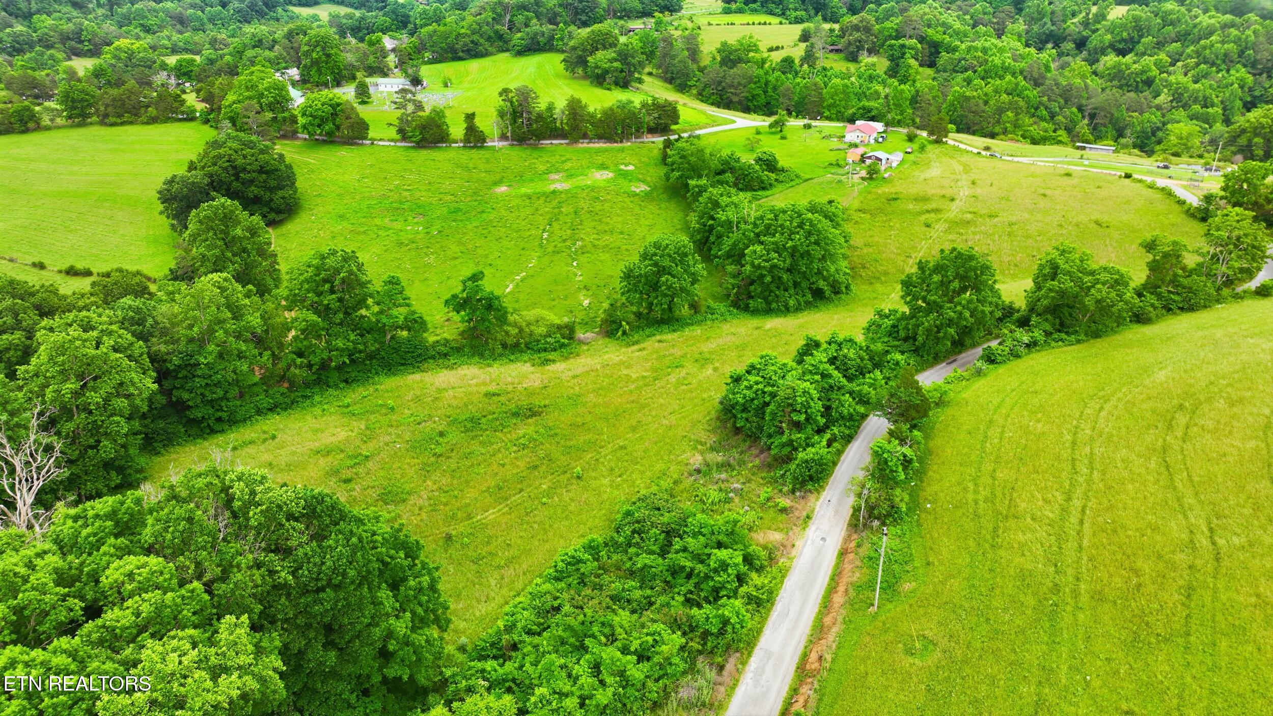 918 Locust Grove Road New Tazewell TN 37825