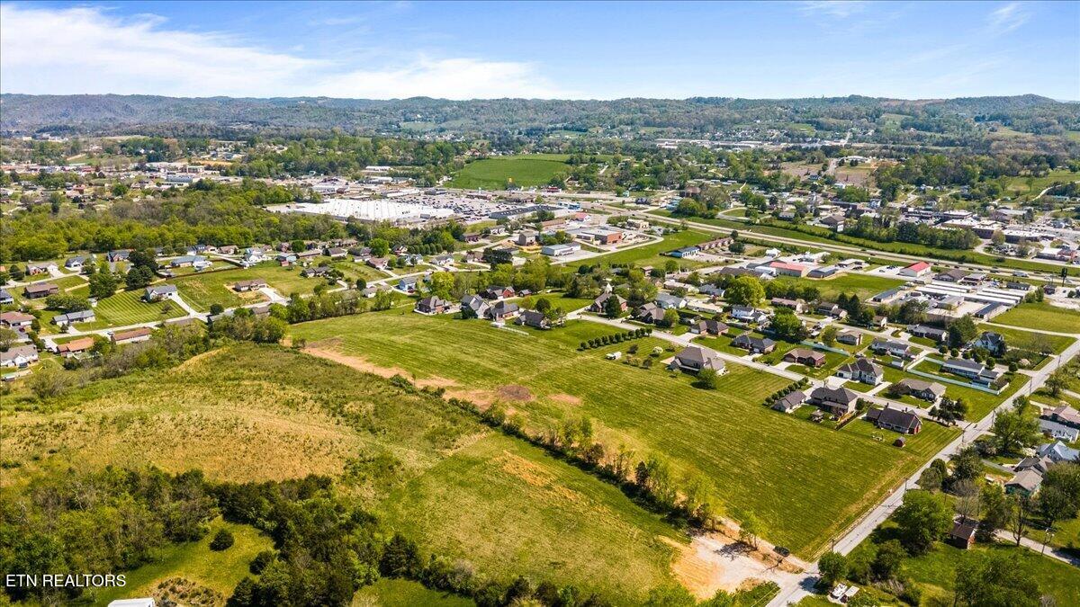 Eagle Bluff Road Jacksboro TN 37757