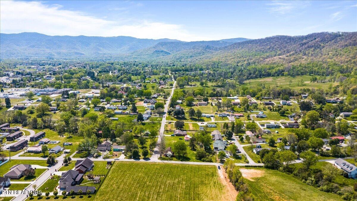 Eagle Bluff Road Jacksboro TN 37757