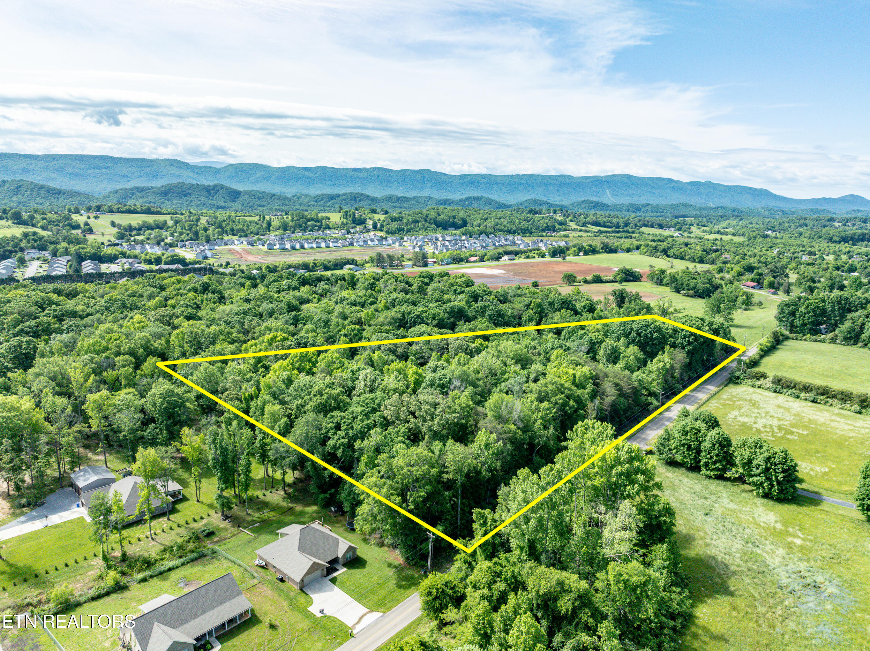 2738 Carpenters Grade Road Maryville TN 37803