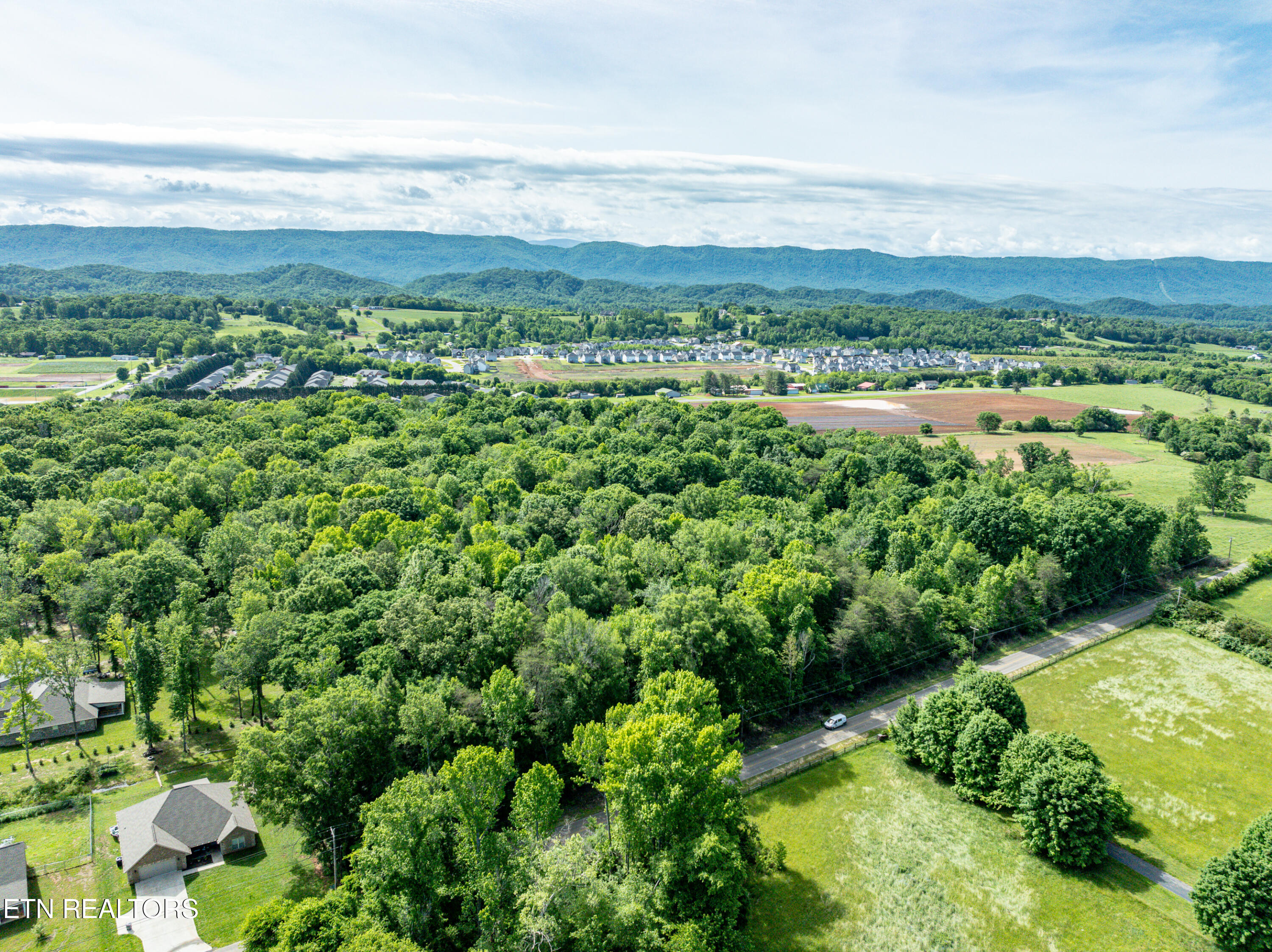 2738 Carpenters Grade Road Maryville TN 37803
