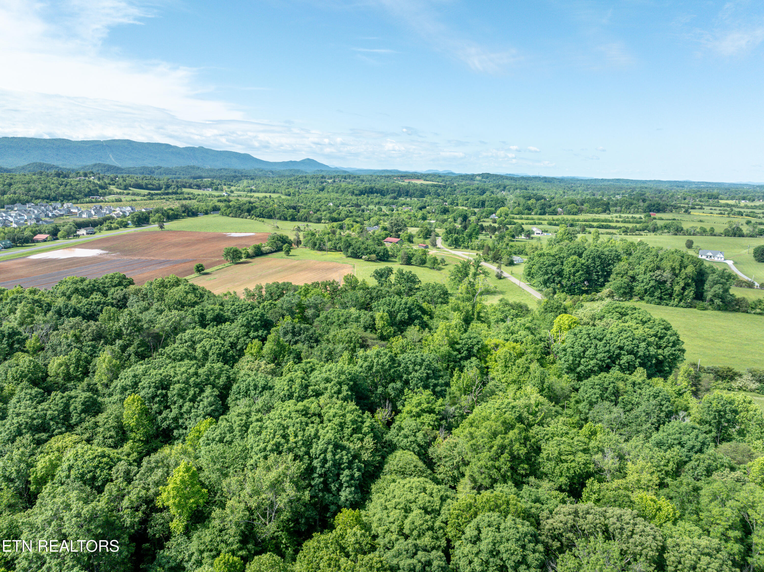 2738 Carpenters Grade Road Maryville TN 37803