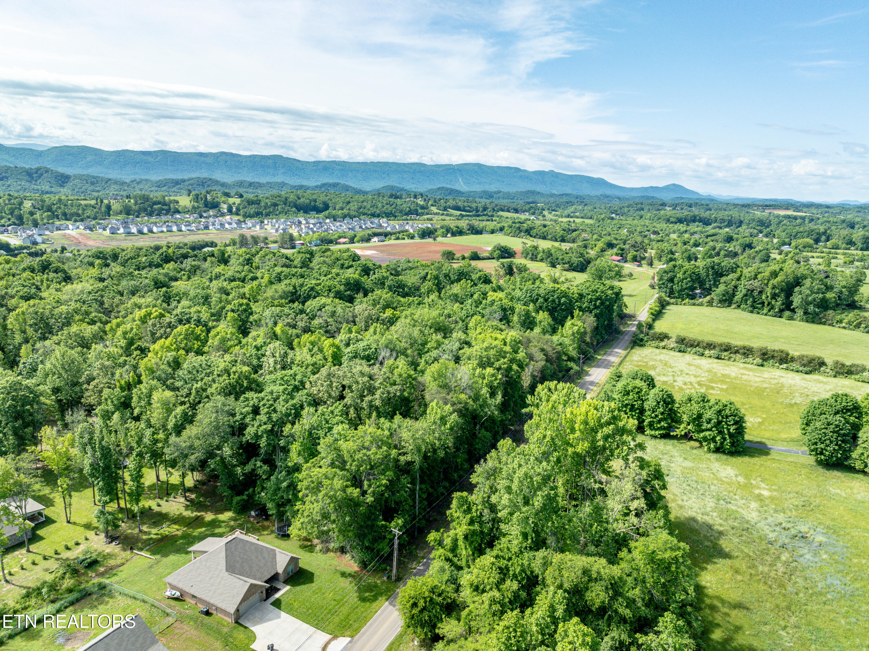 2738 Carpenters Grade Road Maryville TN 37803