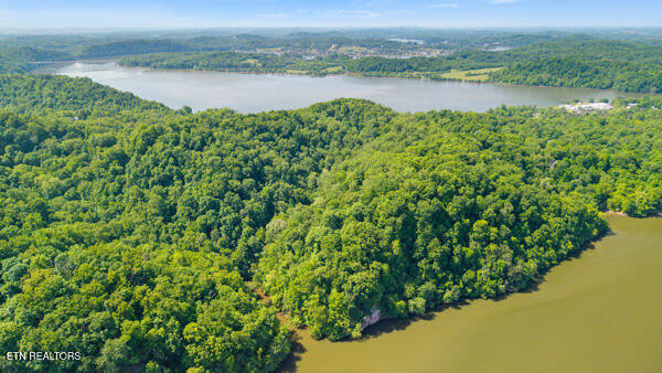2050 Jones Bend Road Louisville TN 37777
