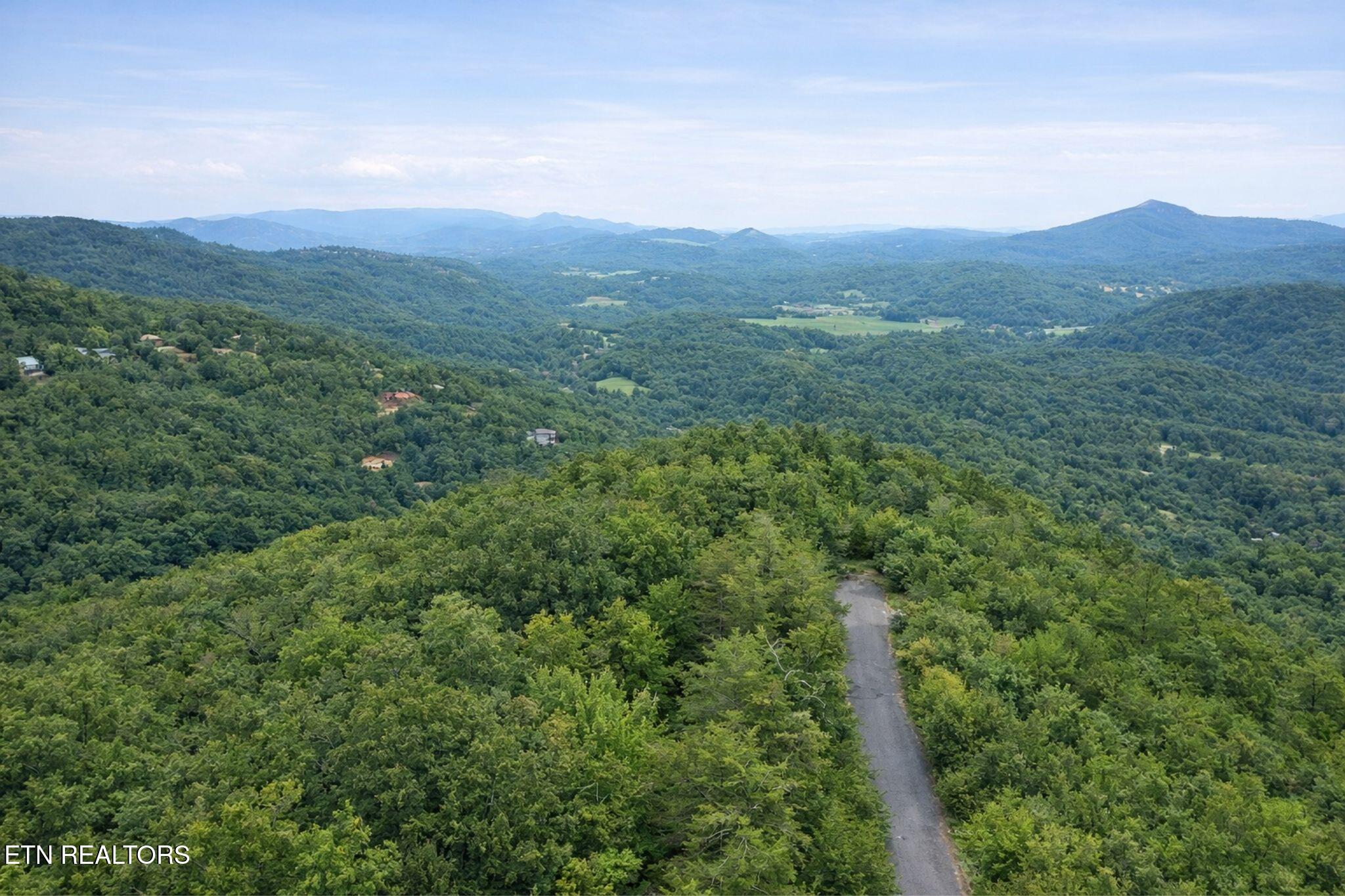 Mountain Folks Way Sevierville TN 37876