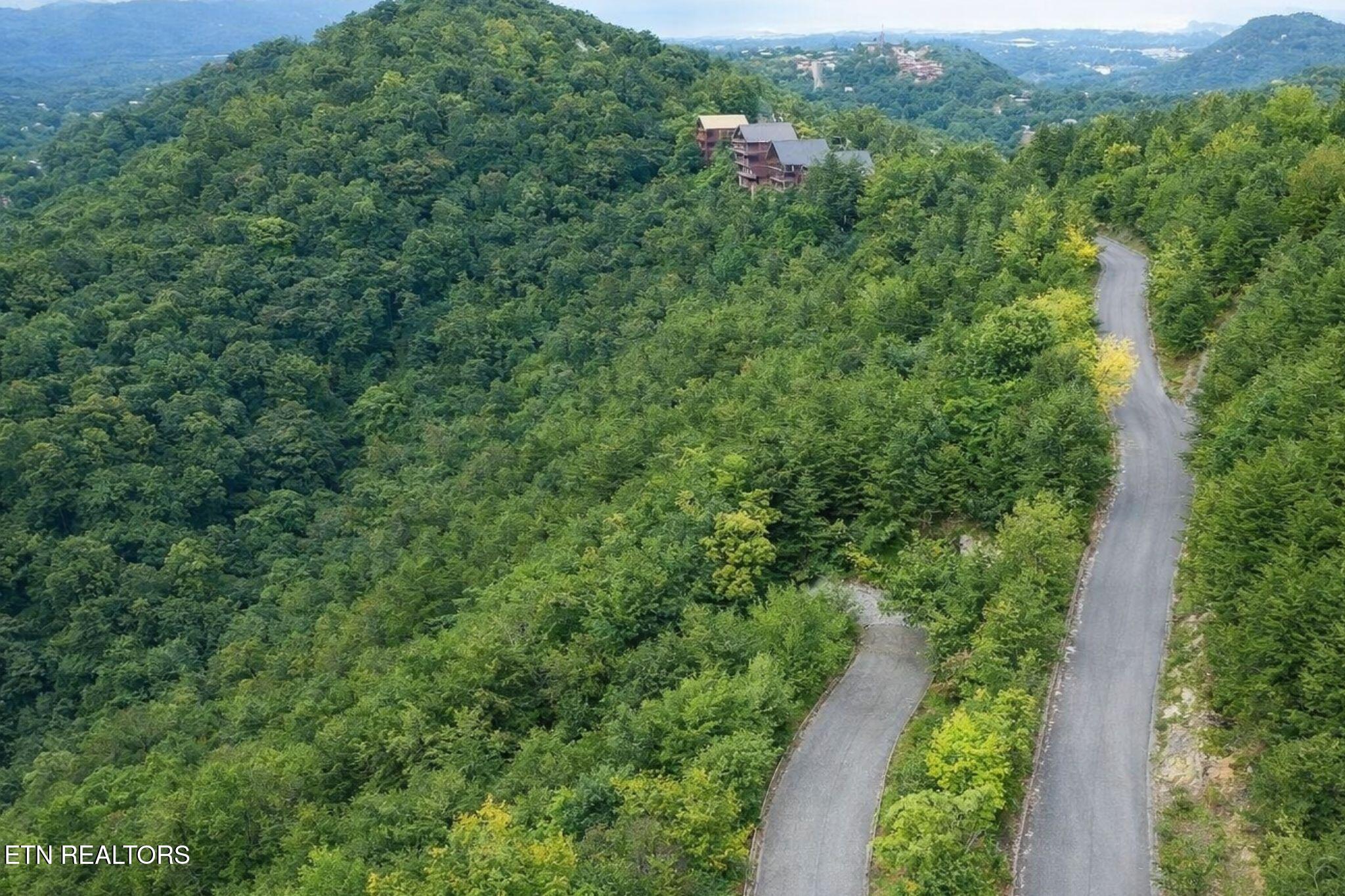 Mountain Folks Way Sevierville TN 37876