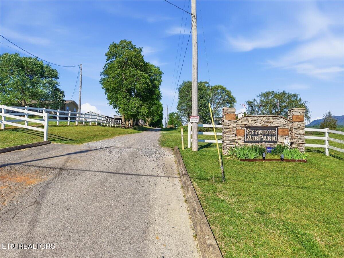 1745 Seymour Air Park Drive Seymour TN 37865