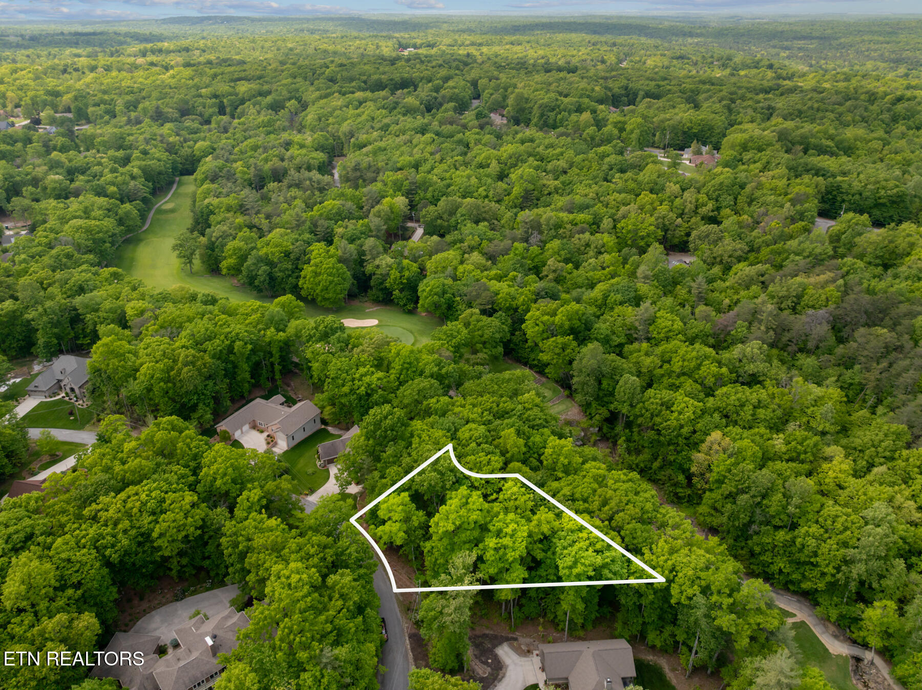 21 Claremont Circle Crossville TN 38558