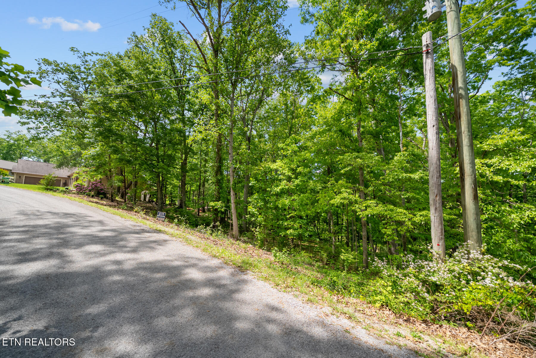 21 Claremont Circle Crossville TN 38558