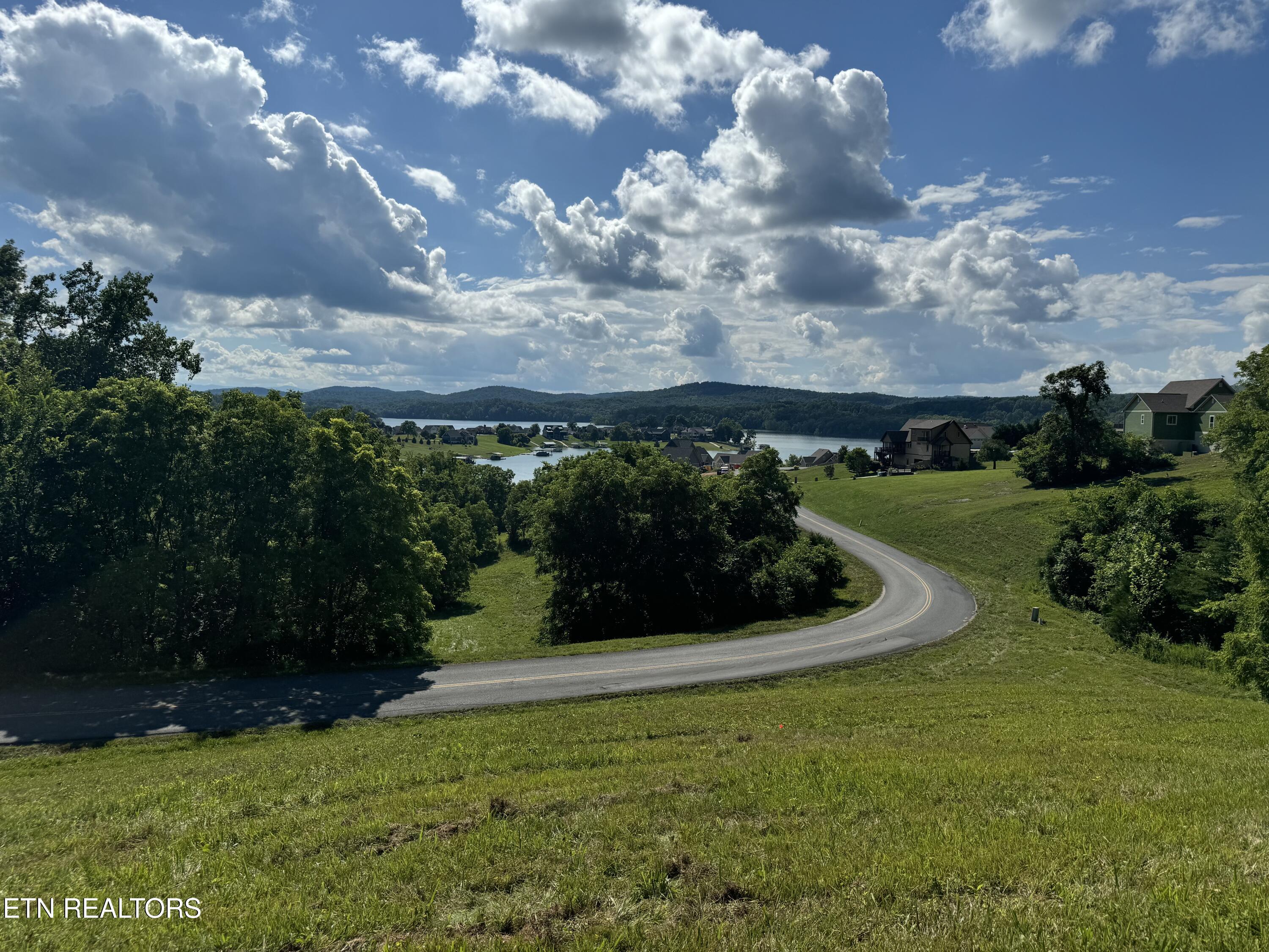 403R/404R Russell Brothers Road Sharps Chapel TN 37866