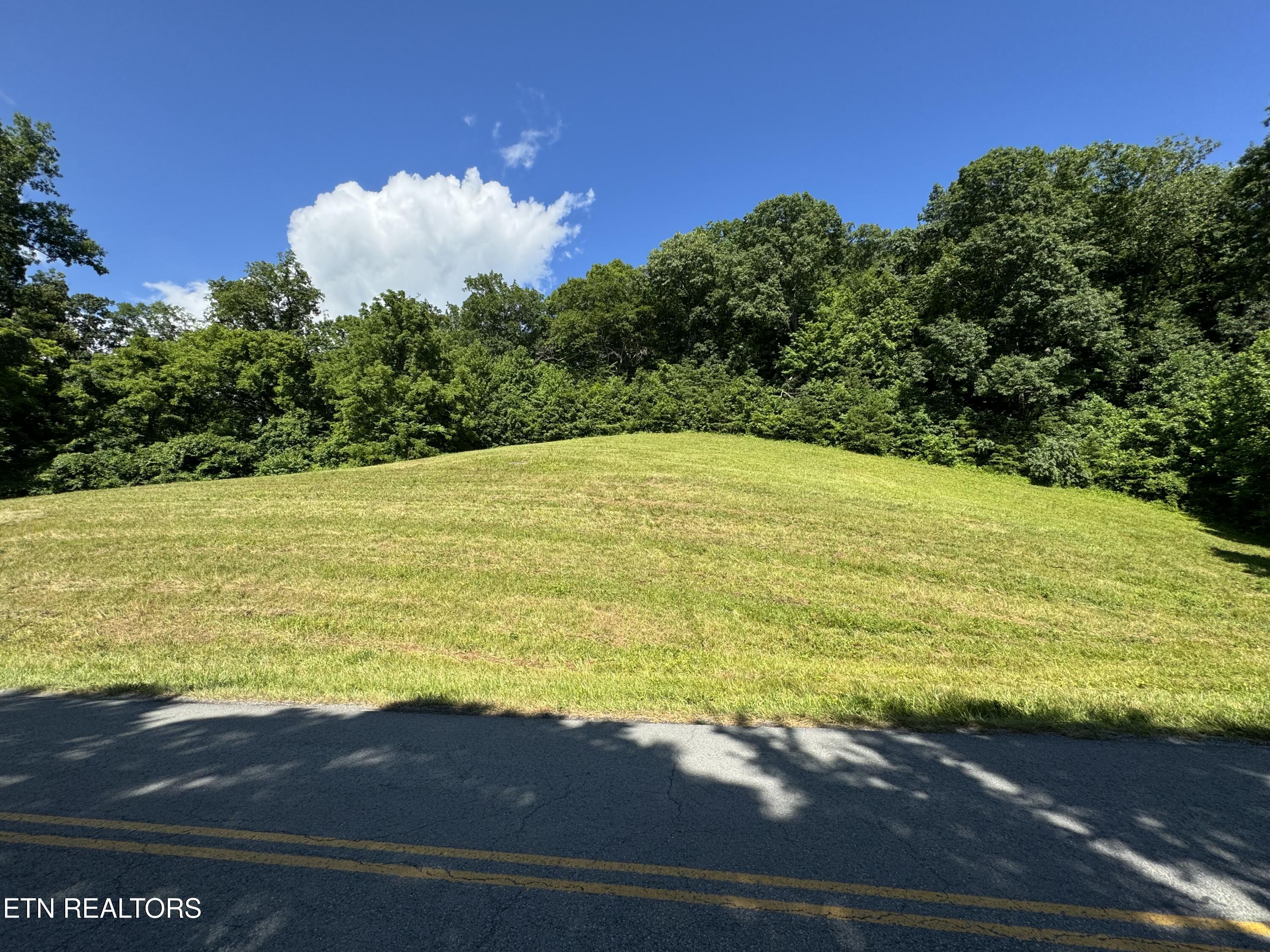403R/404R Russell Brothers Road Sharps Chapel TN 37866