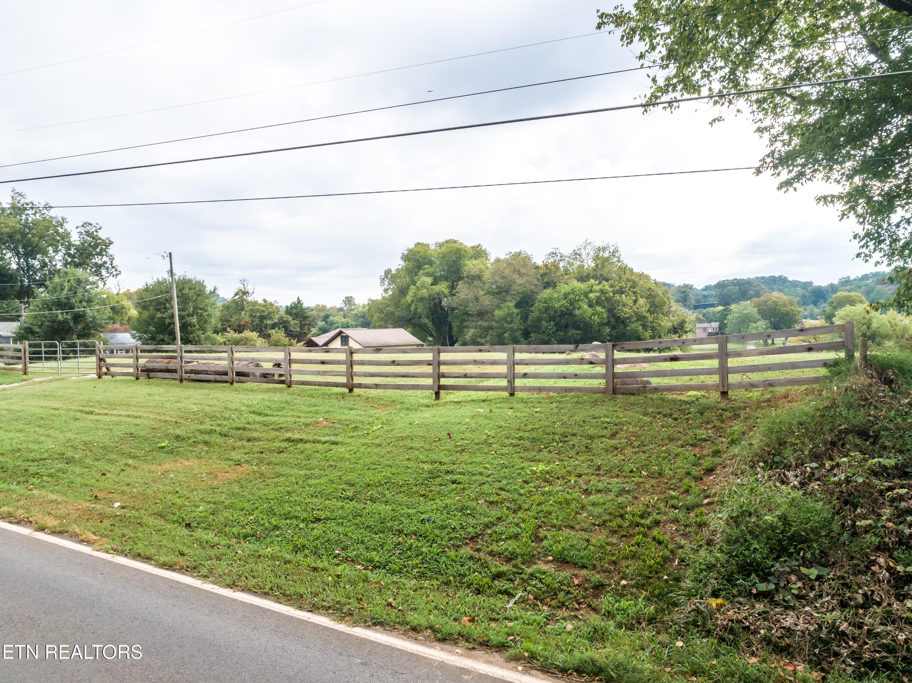 3706 Holston Hills Road Knoxville TN 37914