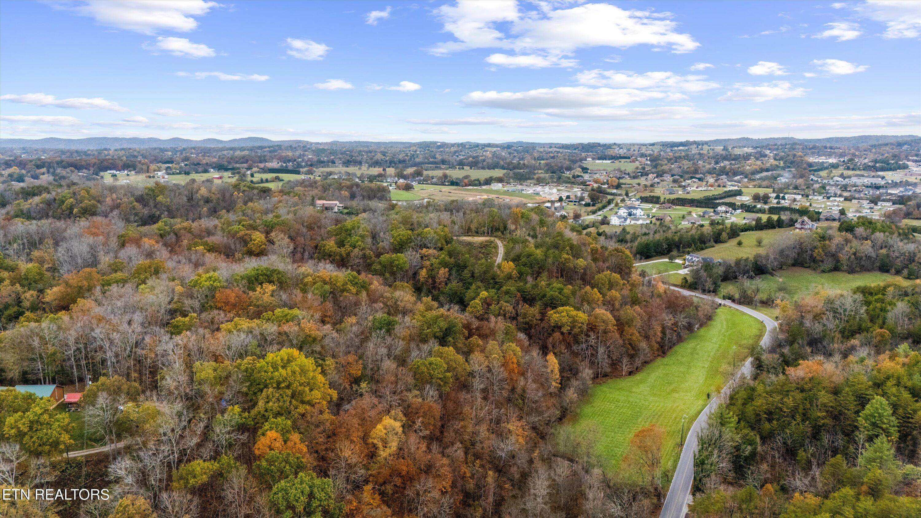 703 N Knob Creek Road Seymour TN 37865