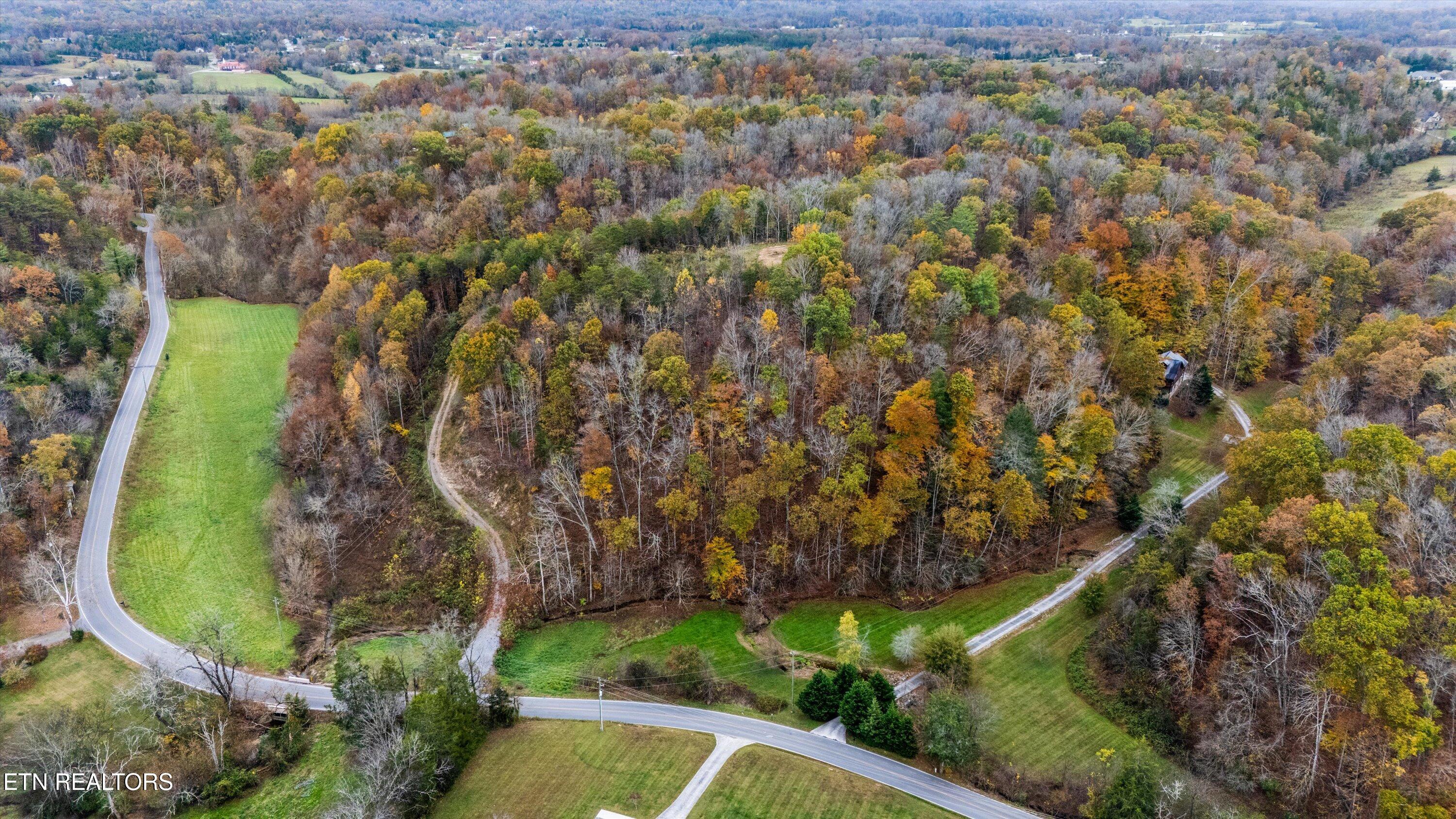 703 N Knob Creek Road Seymour TN 37865