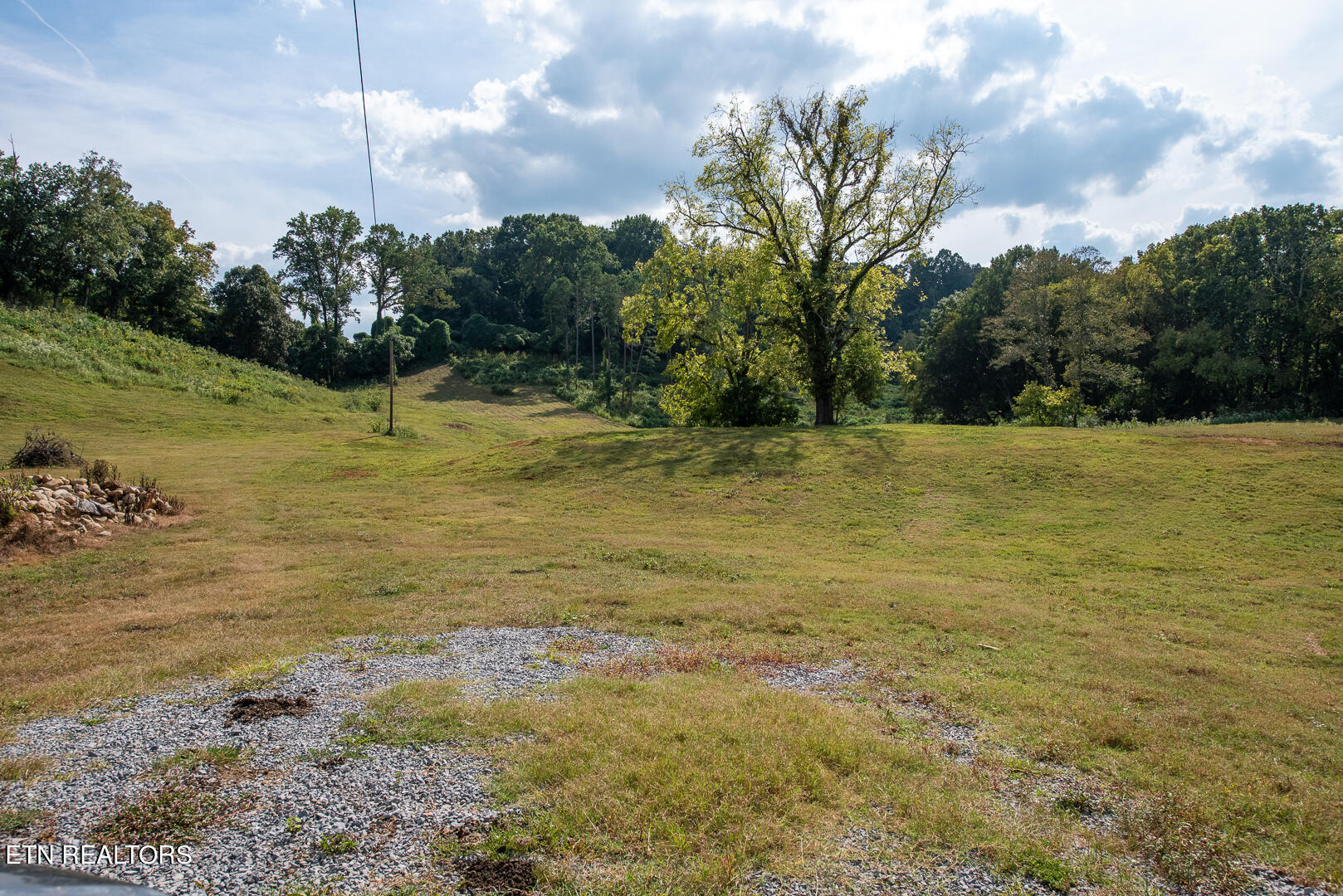 3696 Crown Point Road Louisville TN 37777