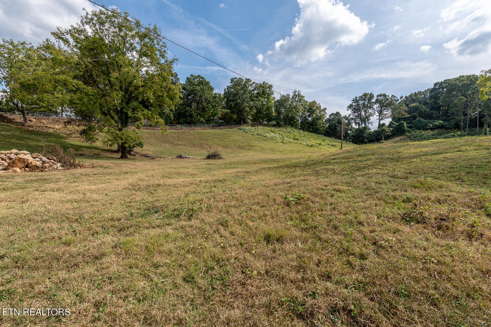 3696 Crown Point Road Louisville TN 37777
