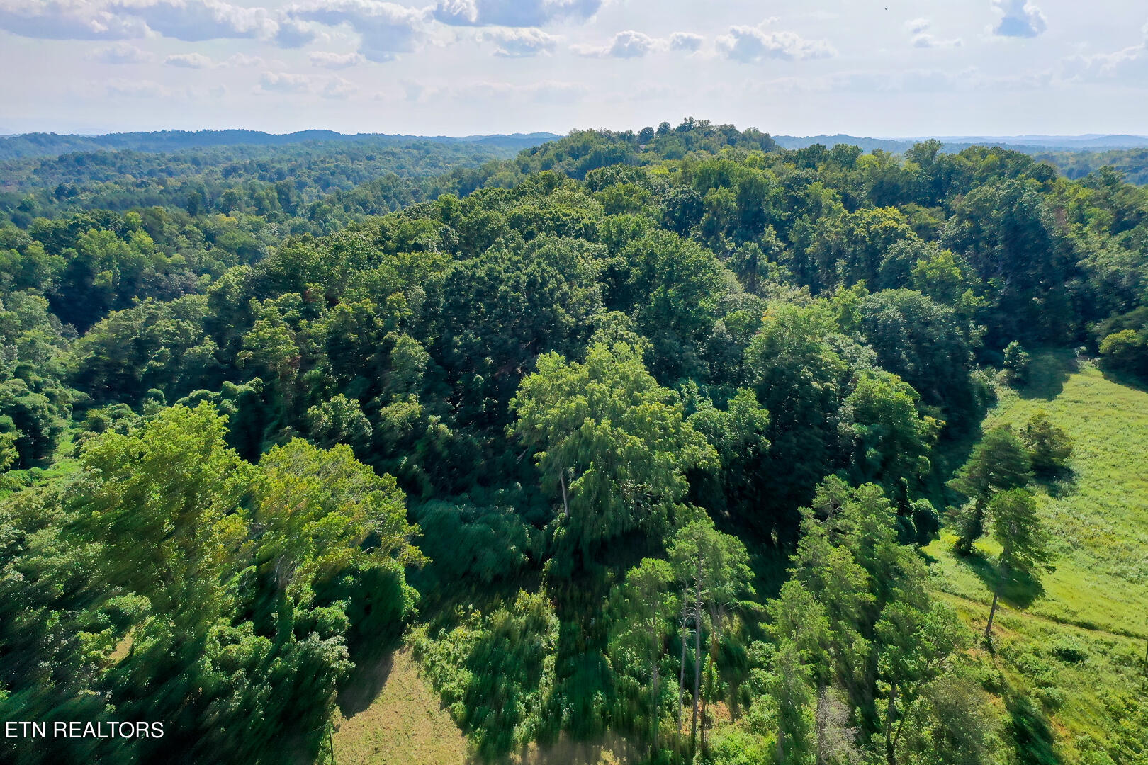 3696 Crown Point Road Louisville TN 37777