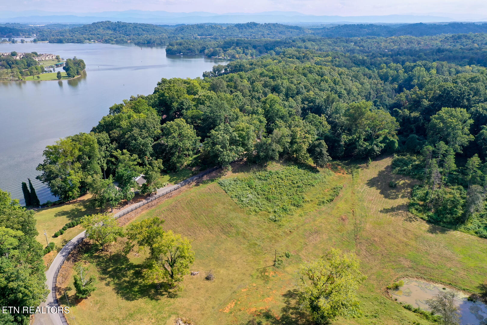 3696 Crown Point Road Louisville TN 37777