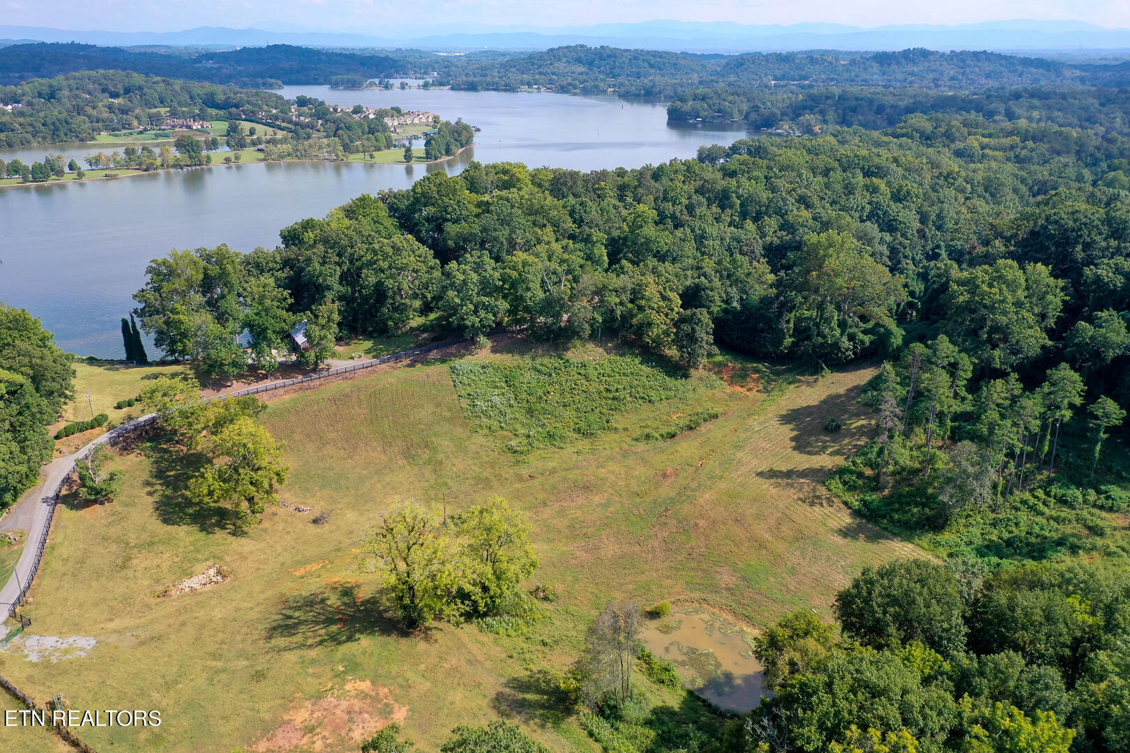 3696 Crown Point Road Louisville TN 37777