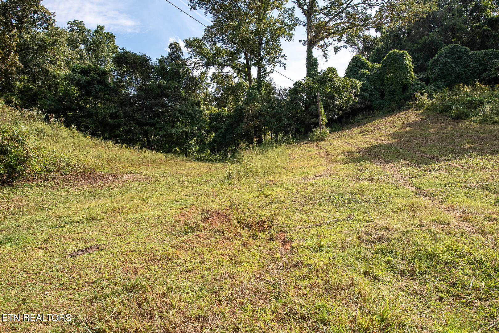3696 Crown Point Road Louisville TN 37777