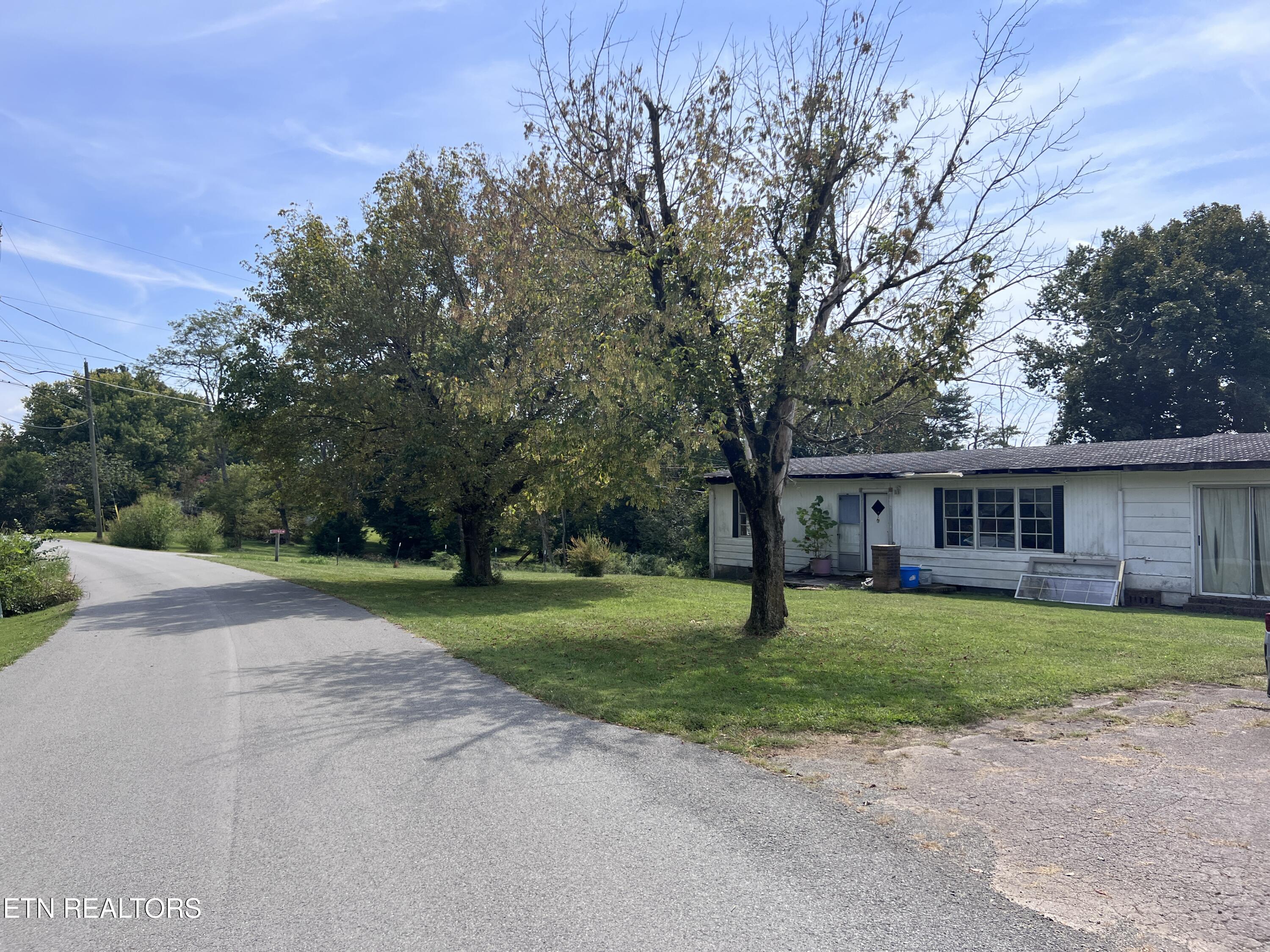 10728 Mountain Road Luttrell TN 37779