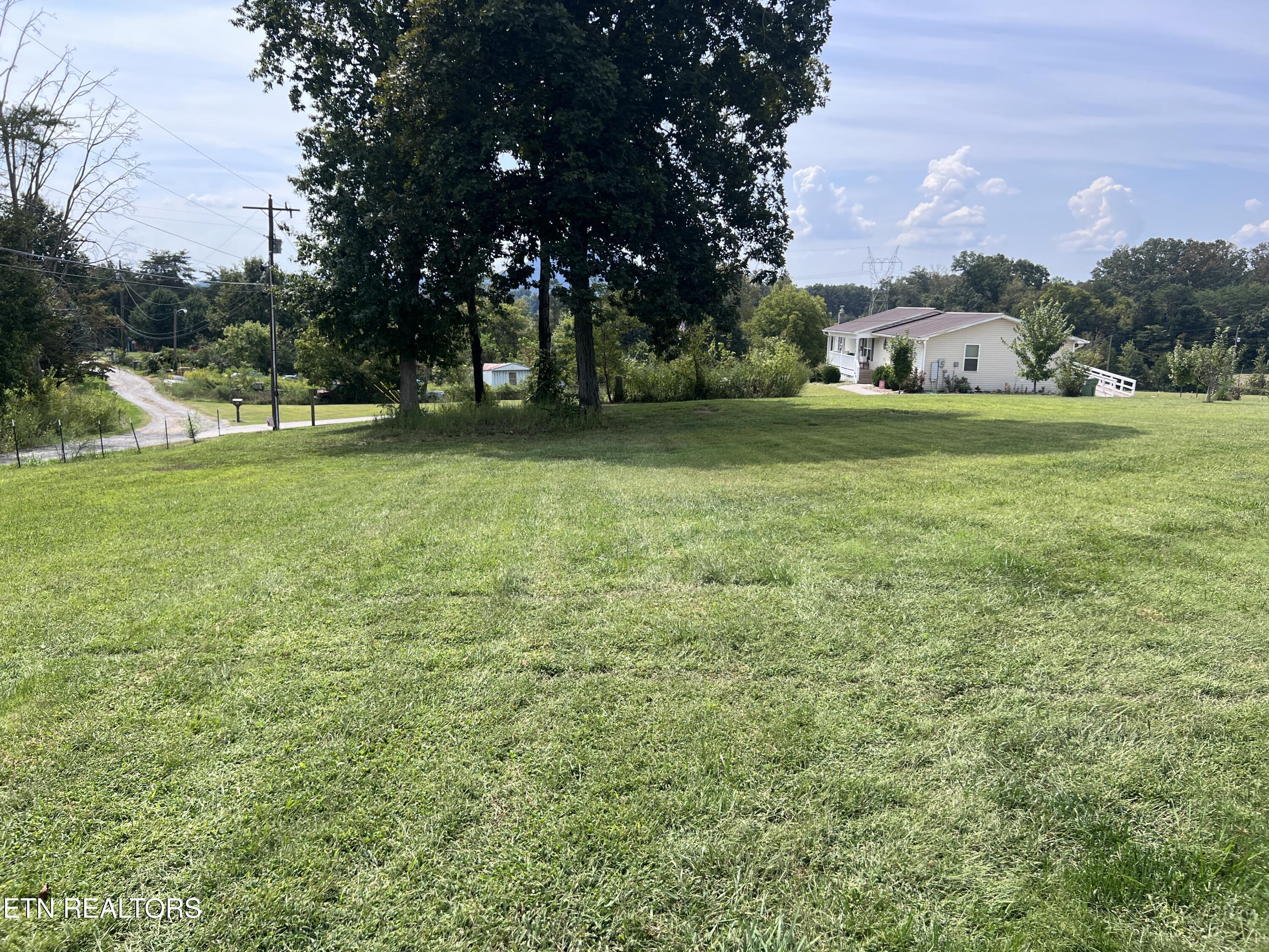 10728 Mountain Road Luttrell TN 37779