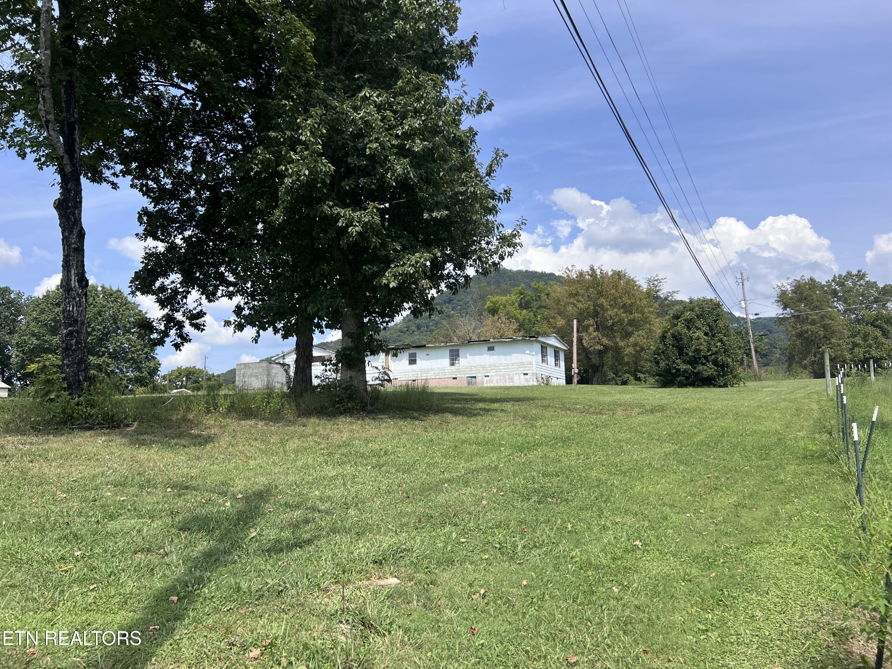 10728 Mountain Road Luttrell TN 37779