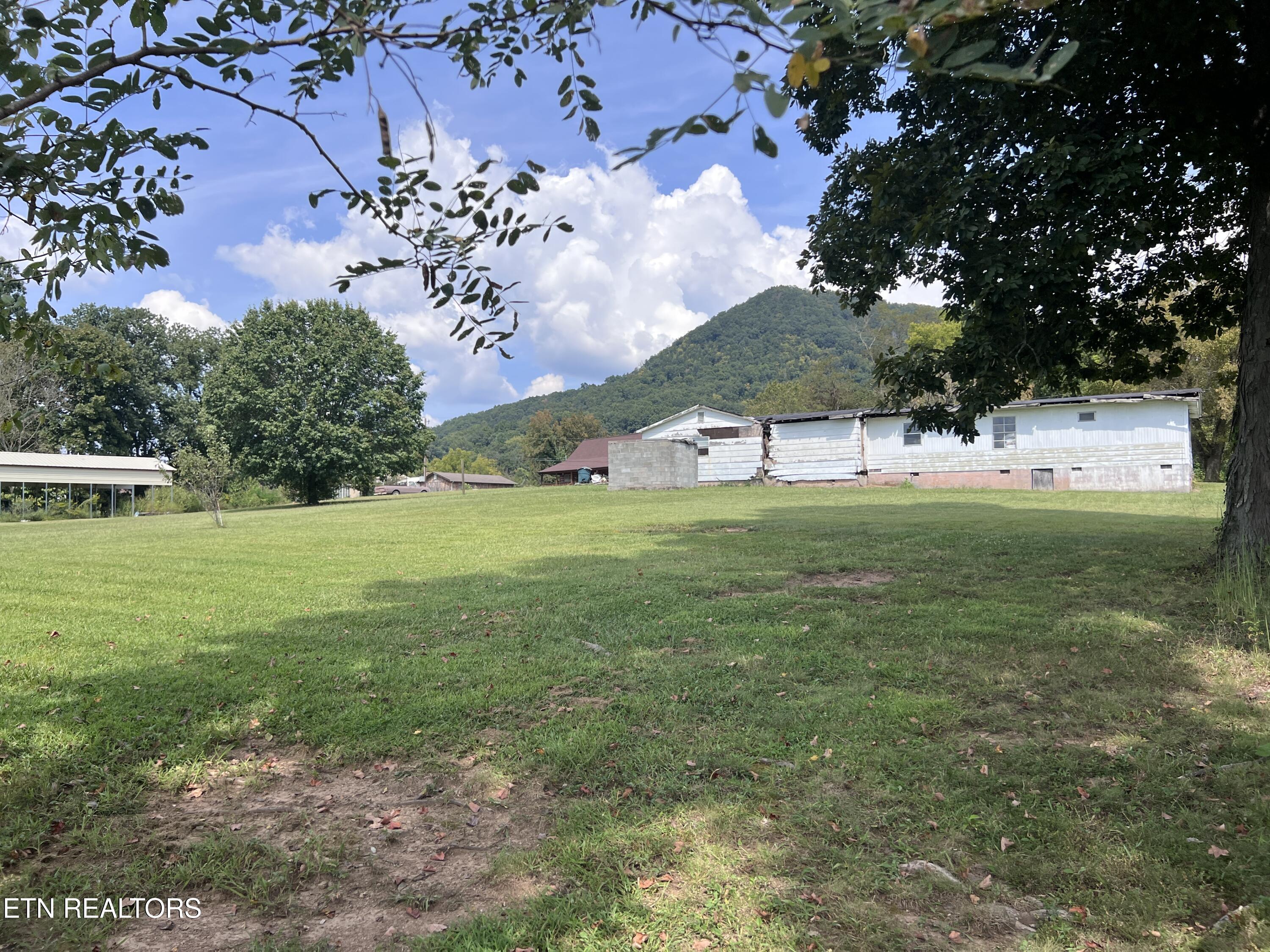 10728 Mountain Road Luttrell TN 37779