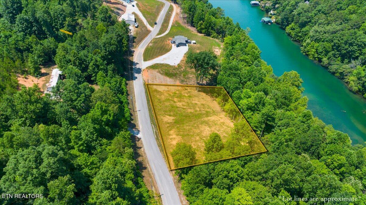 2321 Cove Pointe Road Lafollette TN 37766