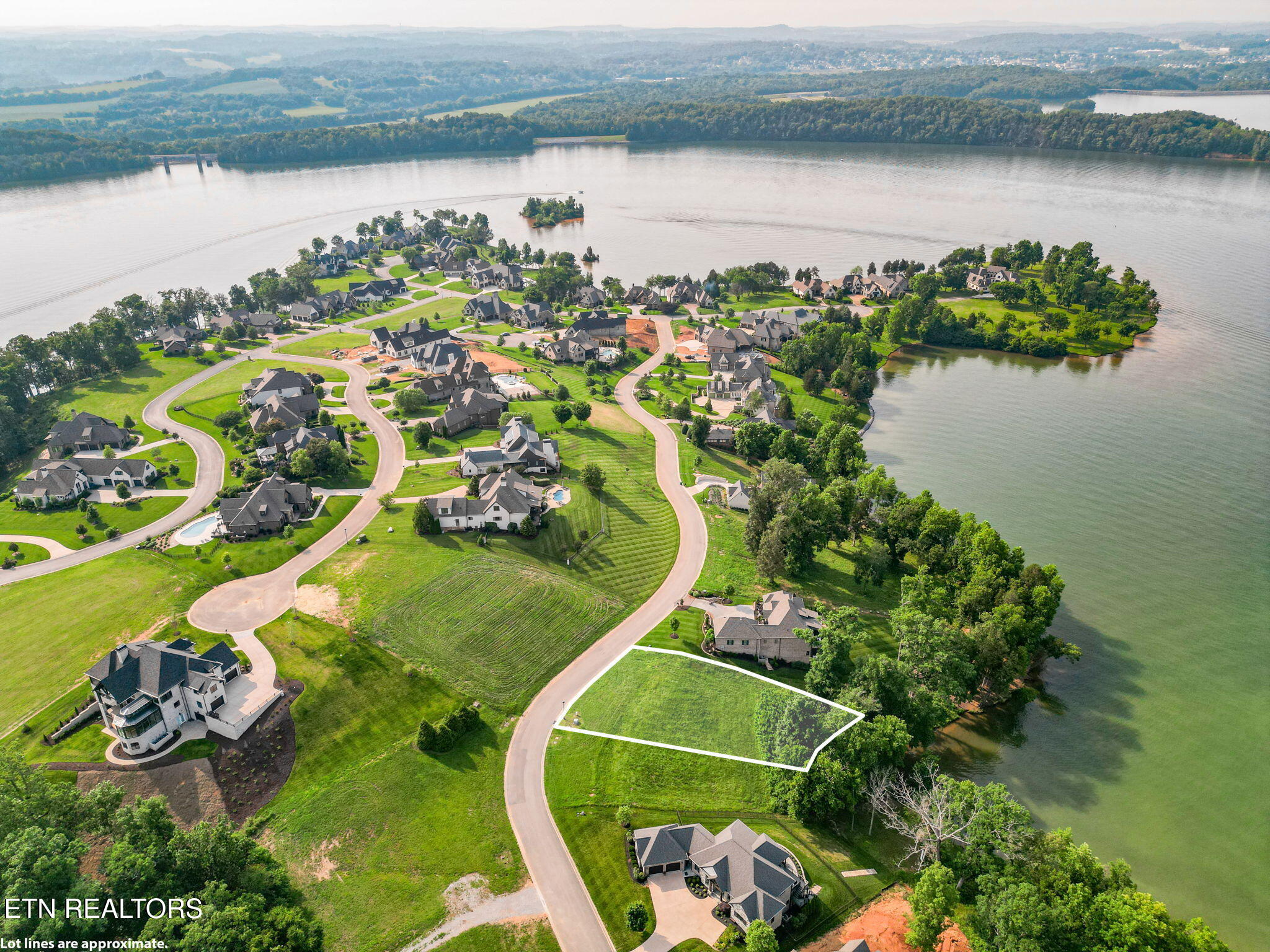 17394 Lighthouse Pointe Drive Lenoir City TN 37772
