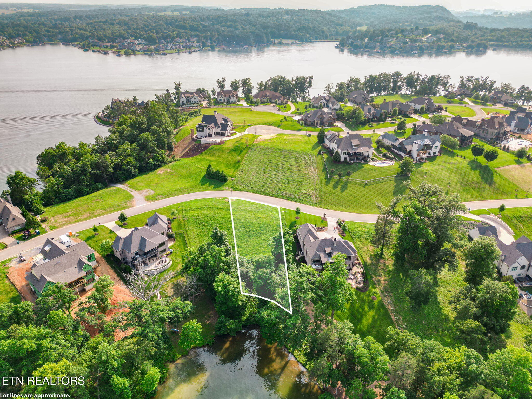 17394 Lighthouse Pointe Drive Lenoir City TN 37772