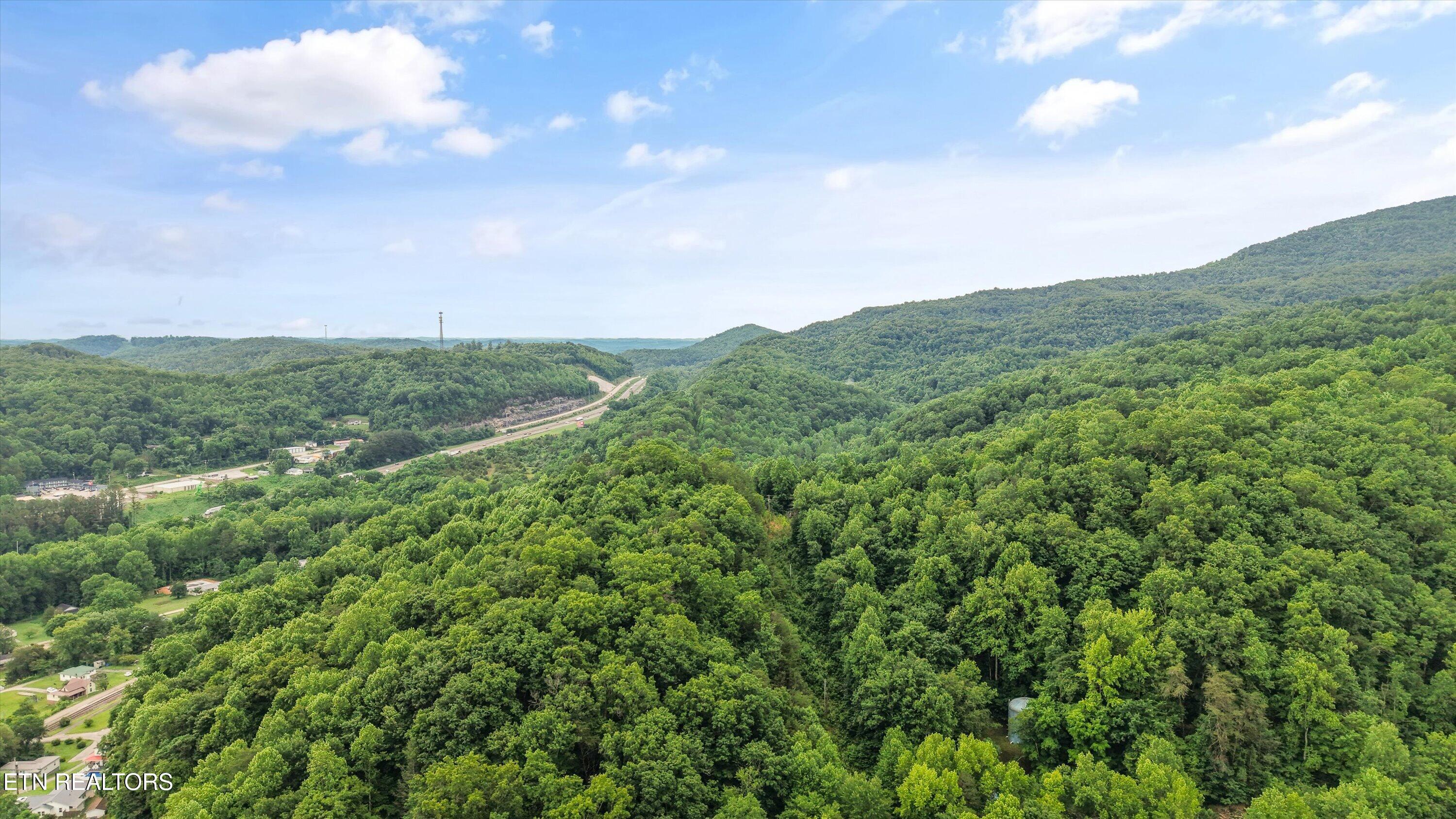 Mountain Road Caryville TN 37714