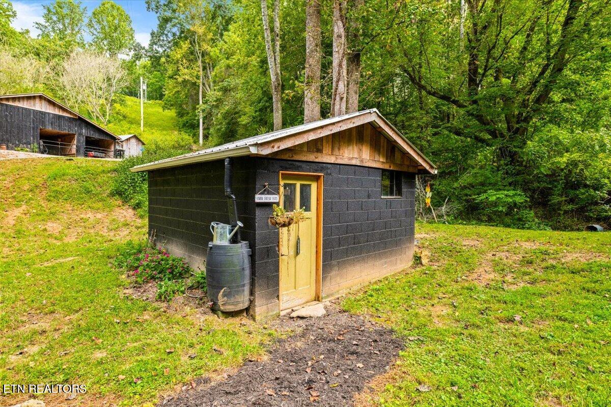 2938 Cedar Creek Road Lafollette TN 37766