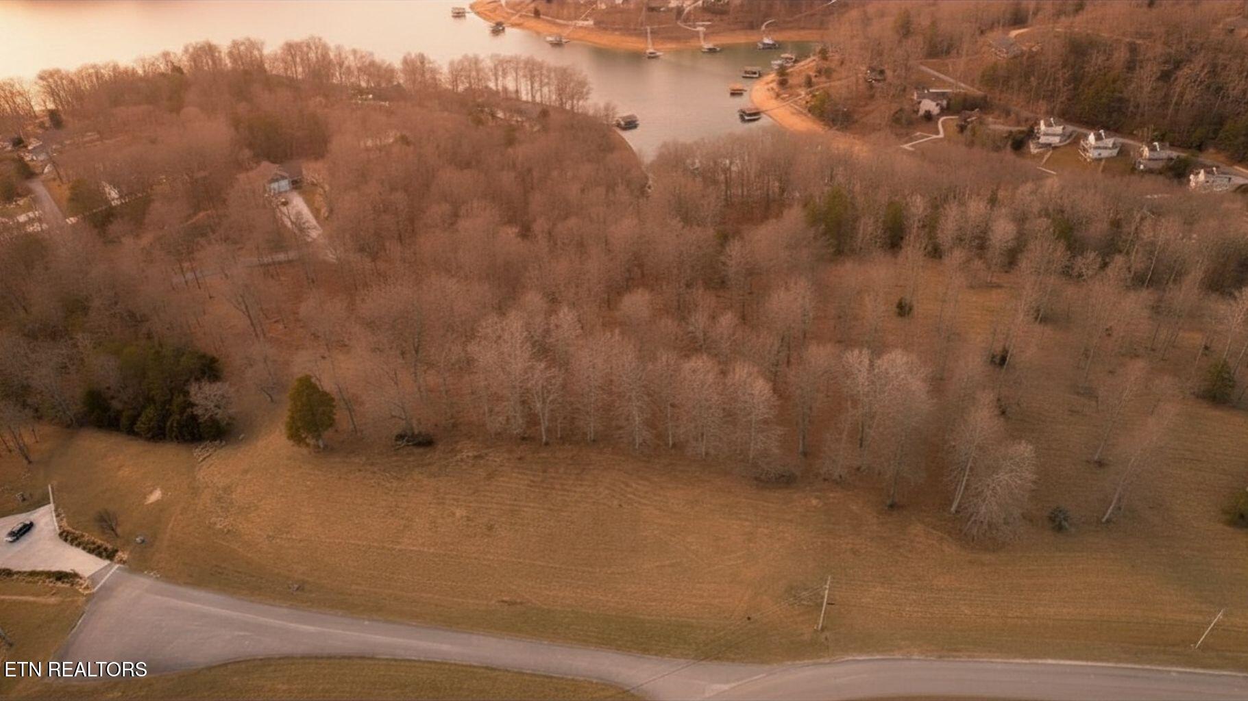 Deer Creek Path Lafollette TN 37766