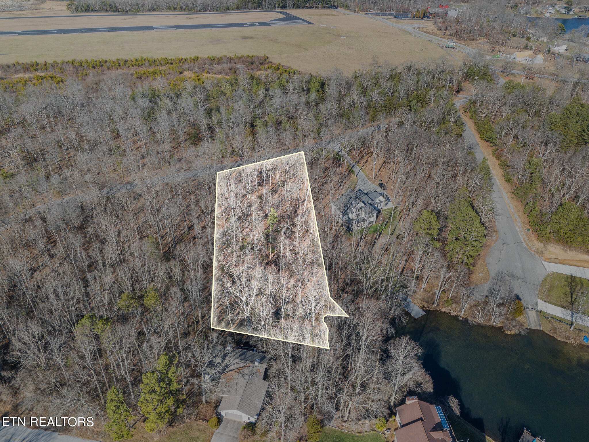 1.02AC Tennessee Avenue Crossville TN 38555
