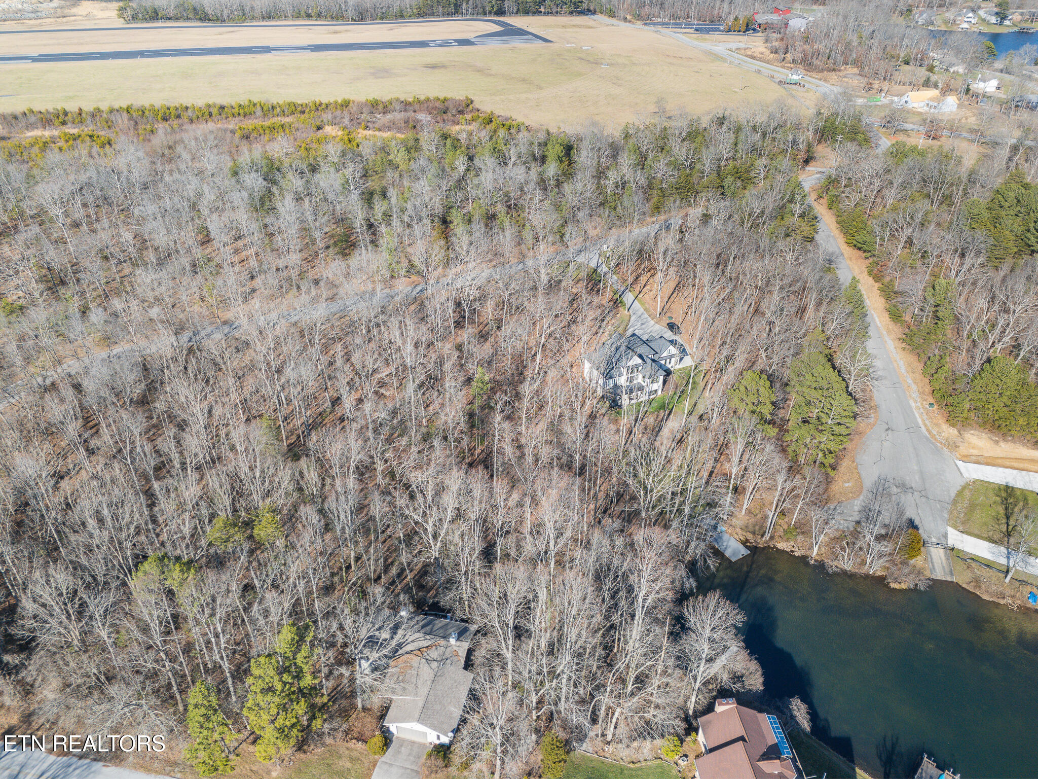 1.02AC Tennessee Avenue Crossville TN 38555