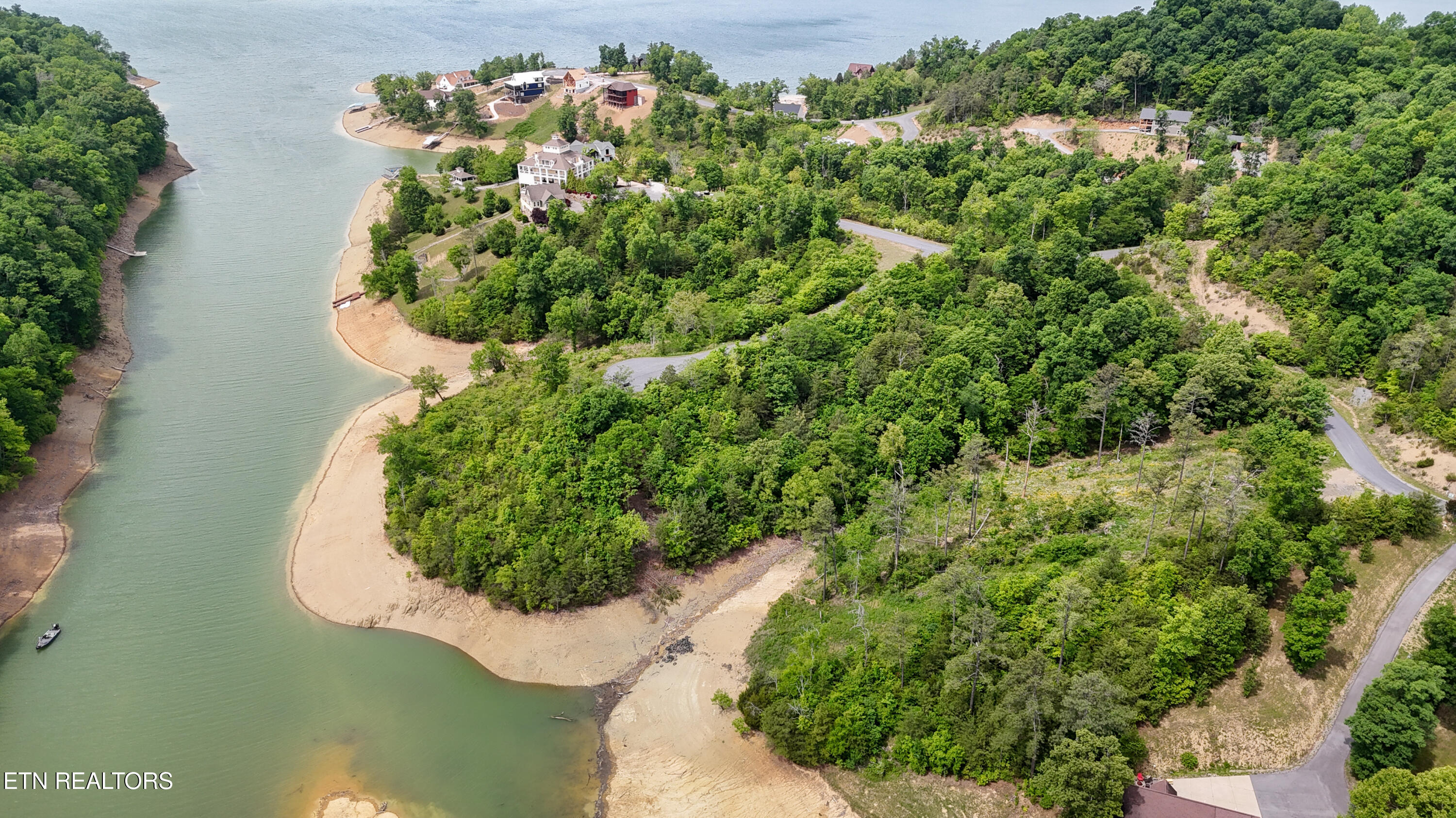 Lot 26 Stone Shr Way Dandridge TN 37725